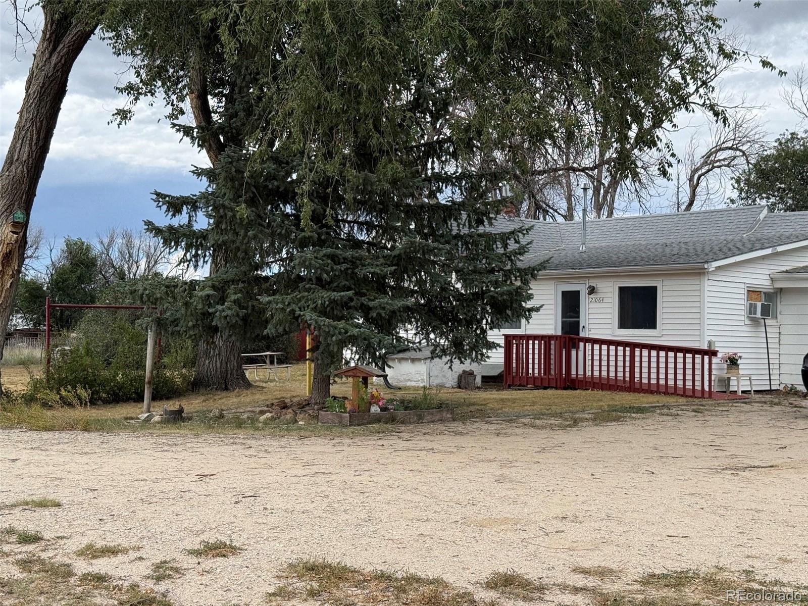 MLS Image #12 for 21064  kelly street,matheson, Colorado