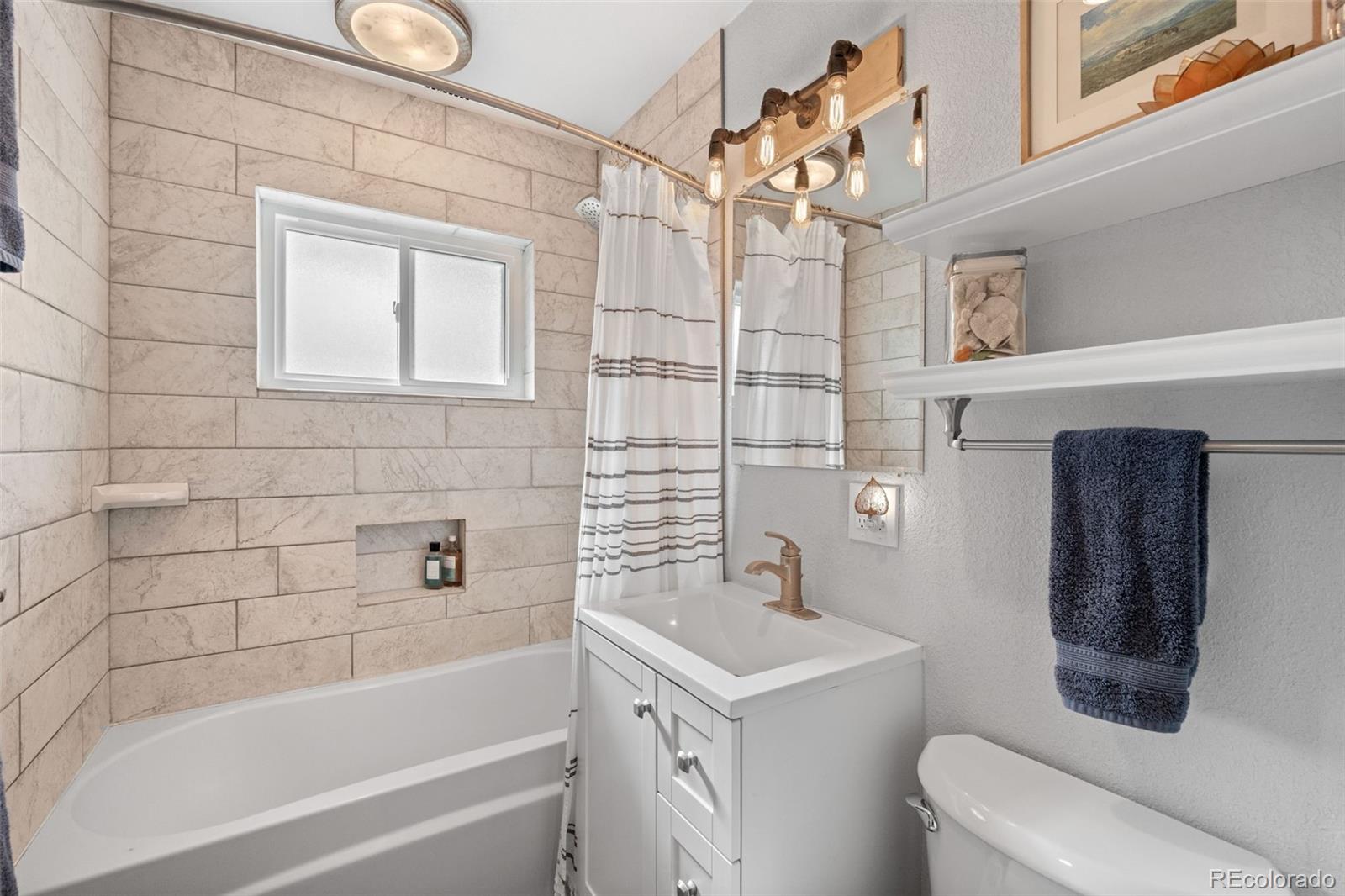 MLS Image #27 for 3275 s raleigh street,denver, Colorado