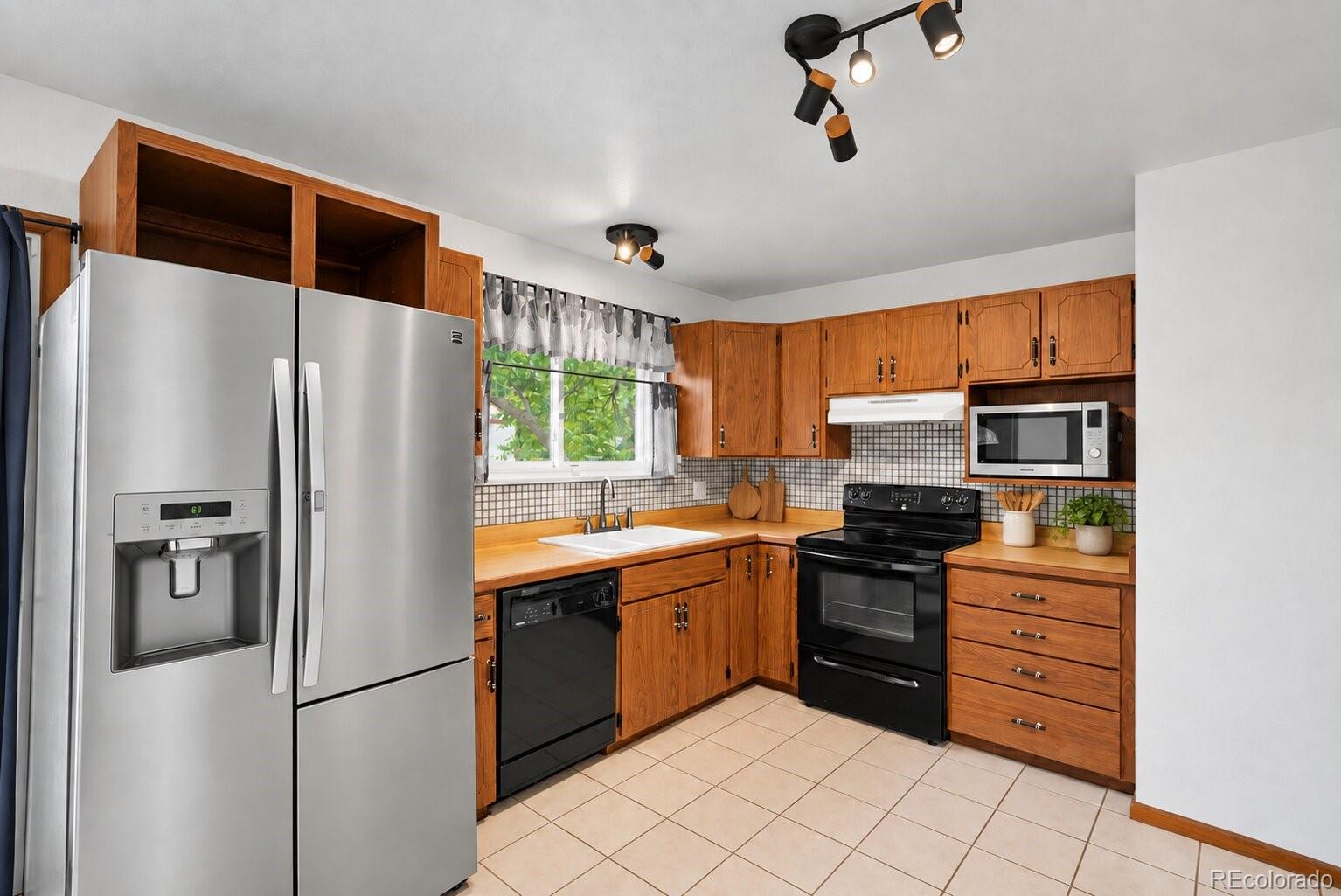 MLS Image #3 for 1929 e 117th court,northglenn, Colorado