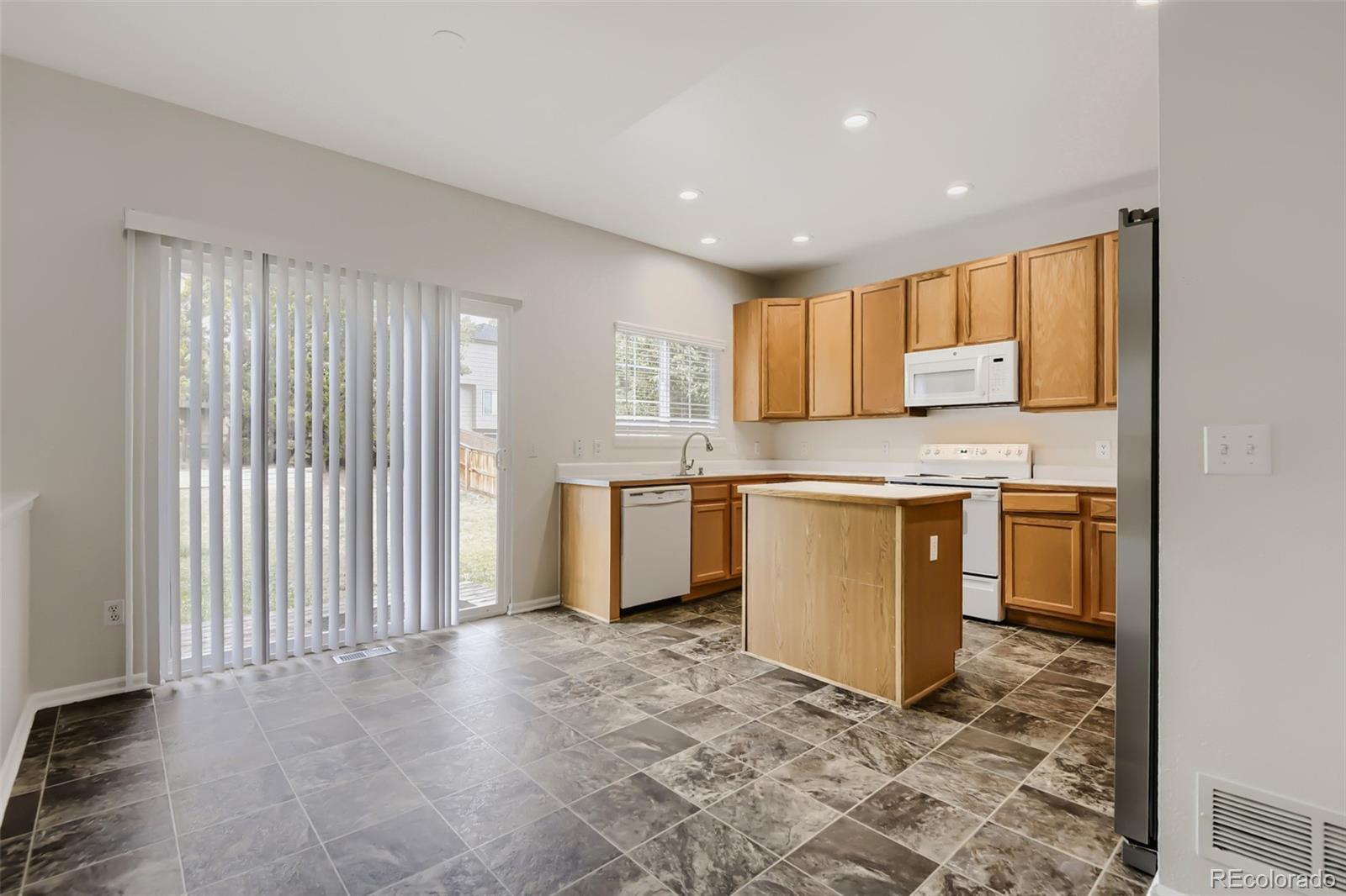 MLS Image #7 for 8955  miners drive,highlands ranch, Colorado