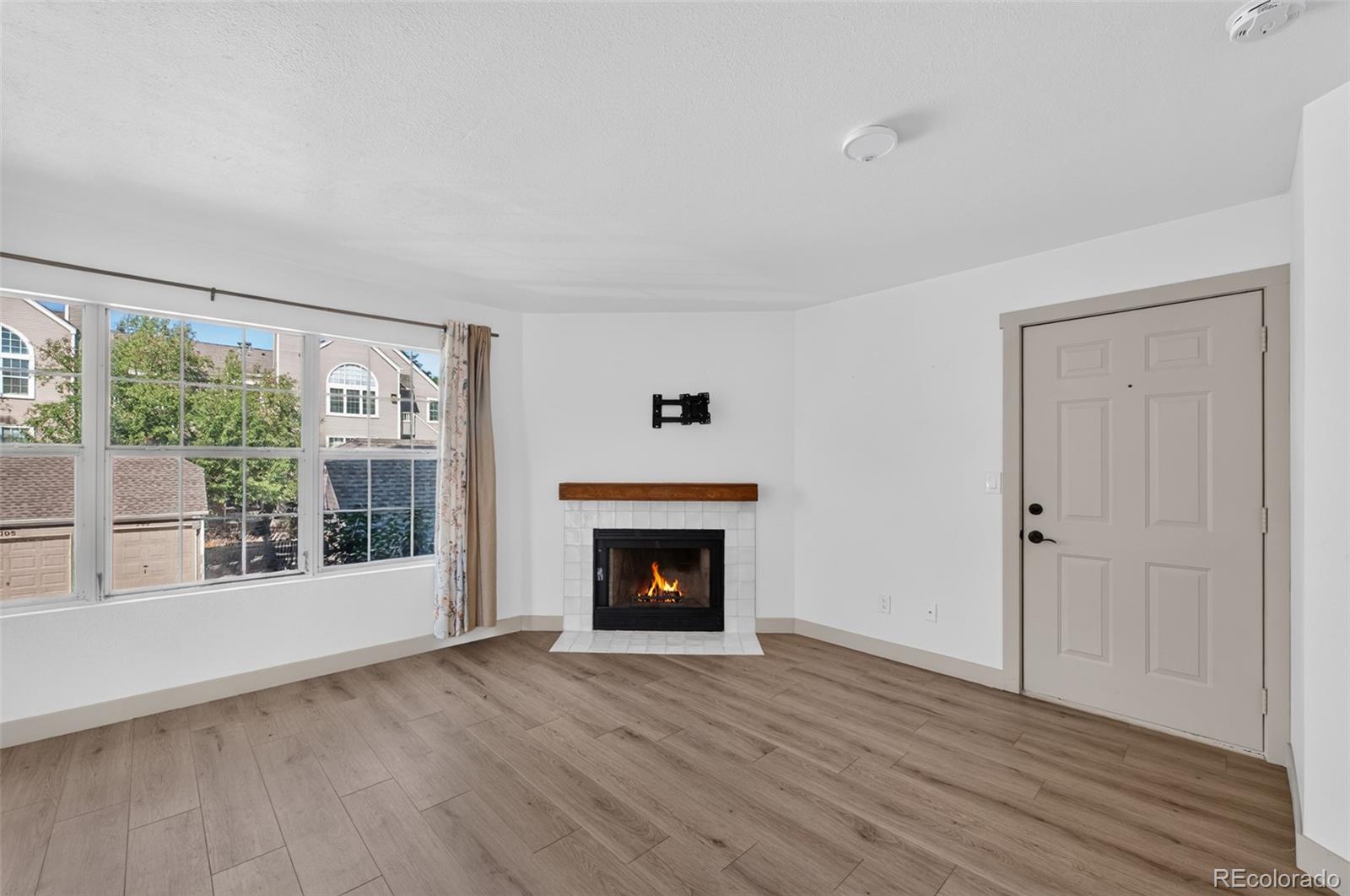 MLS Image #5 for 5706 w asbury place 108,lakewood, Colorado