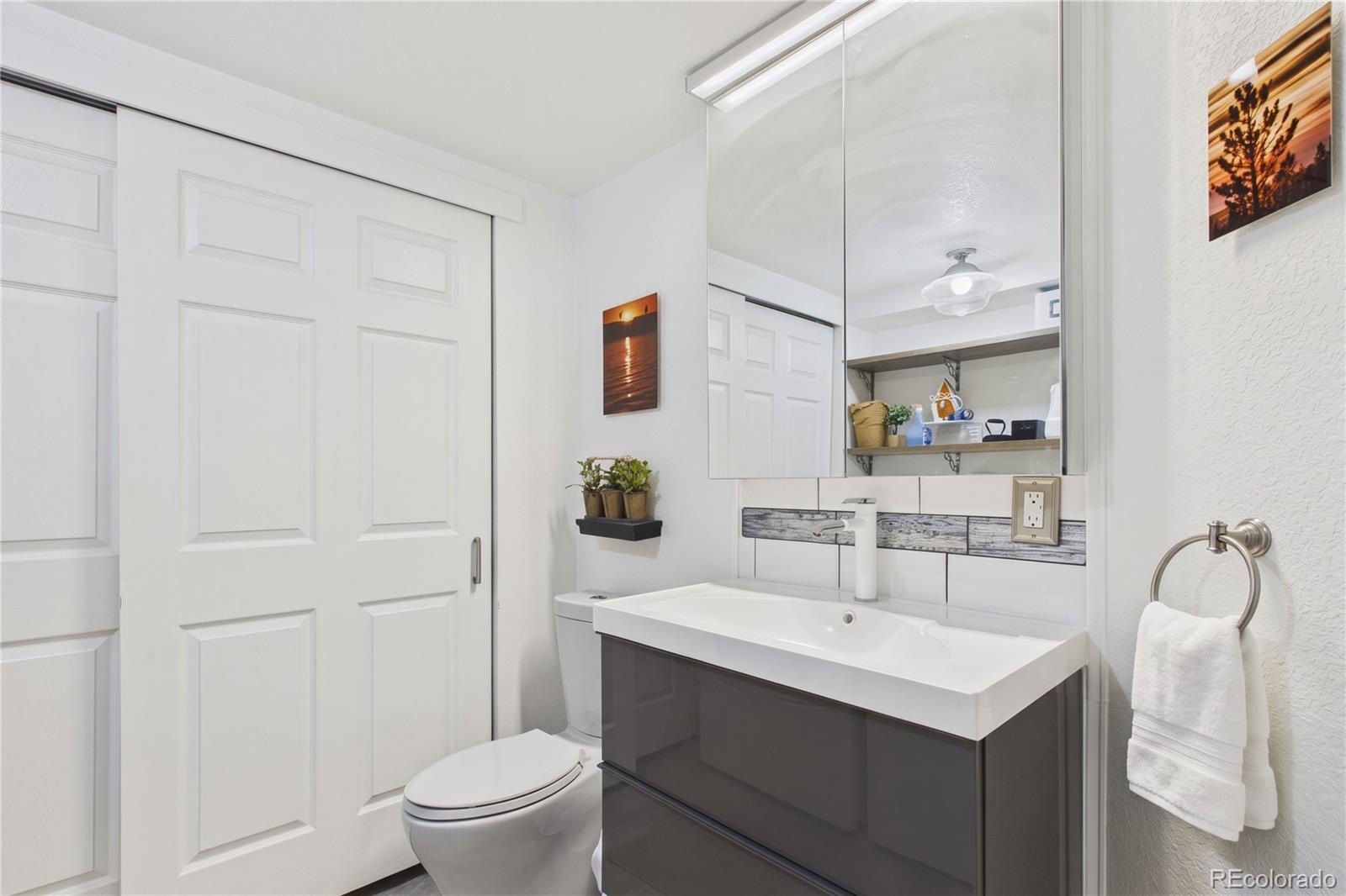 MLS Image #26 for 8266 s logan court,littleton, Colorado