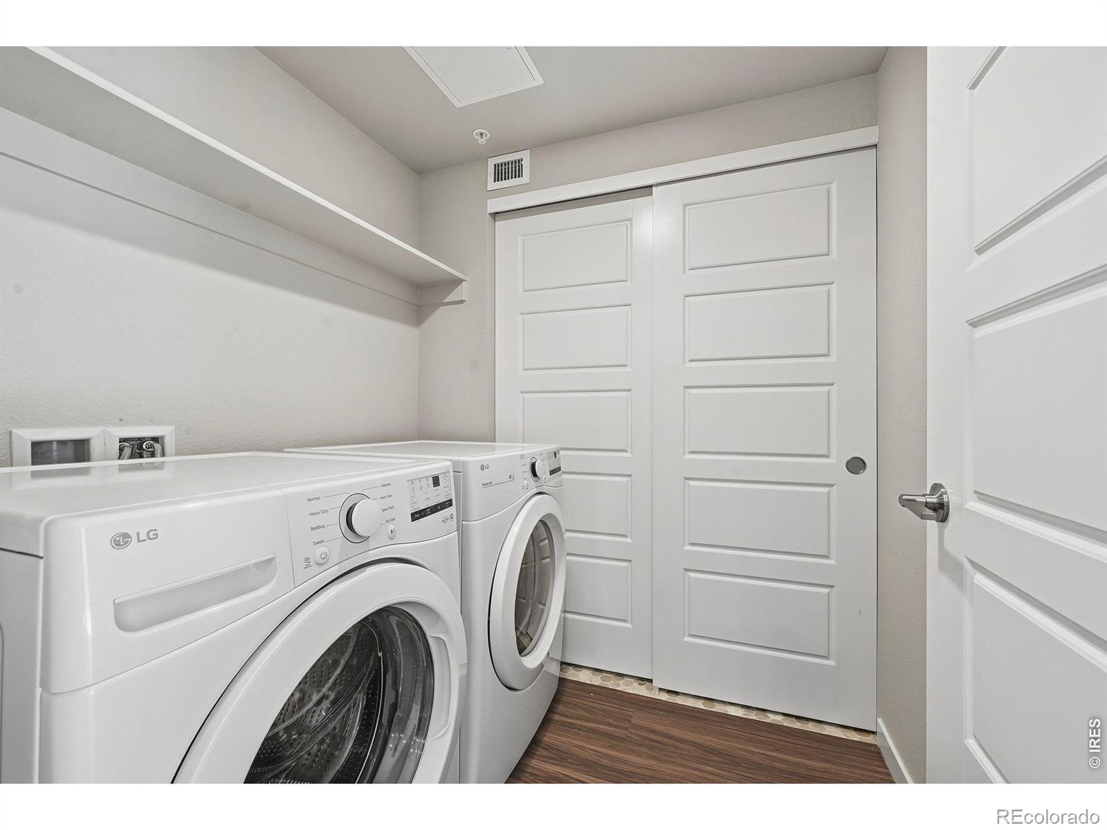 MLS Image #10 for 420 e fremont place,littleton, Colorado