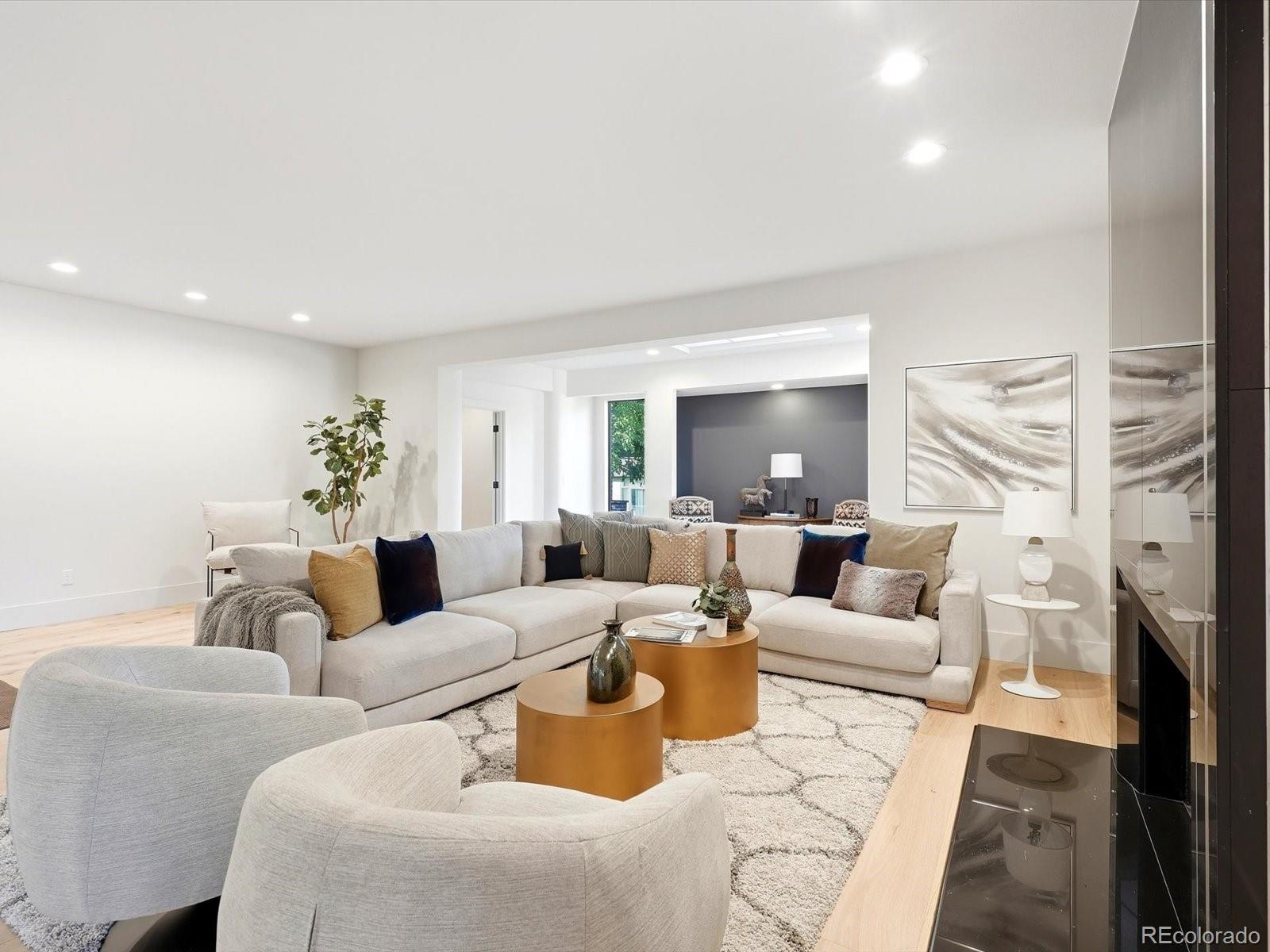 MLS Image #11 for 2800 s university boulevard,denver, Colorado