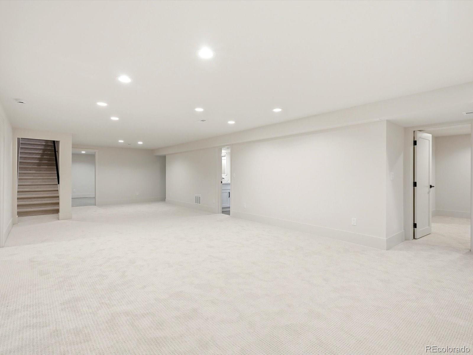 MLS Image #29 for 2800 s university boulevard,denver, Colorado