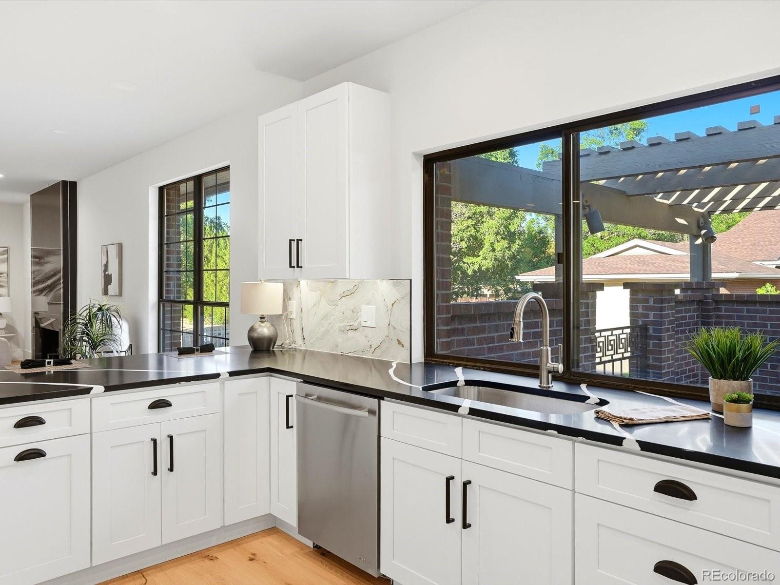 MLS Image #4 for 2800 s university boulevard,denver, Colorado