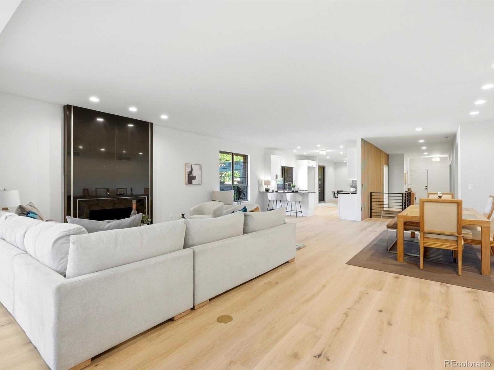 MLS Image #9 for 2800 s university boulevard,denver, Colorado