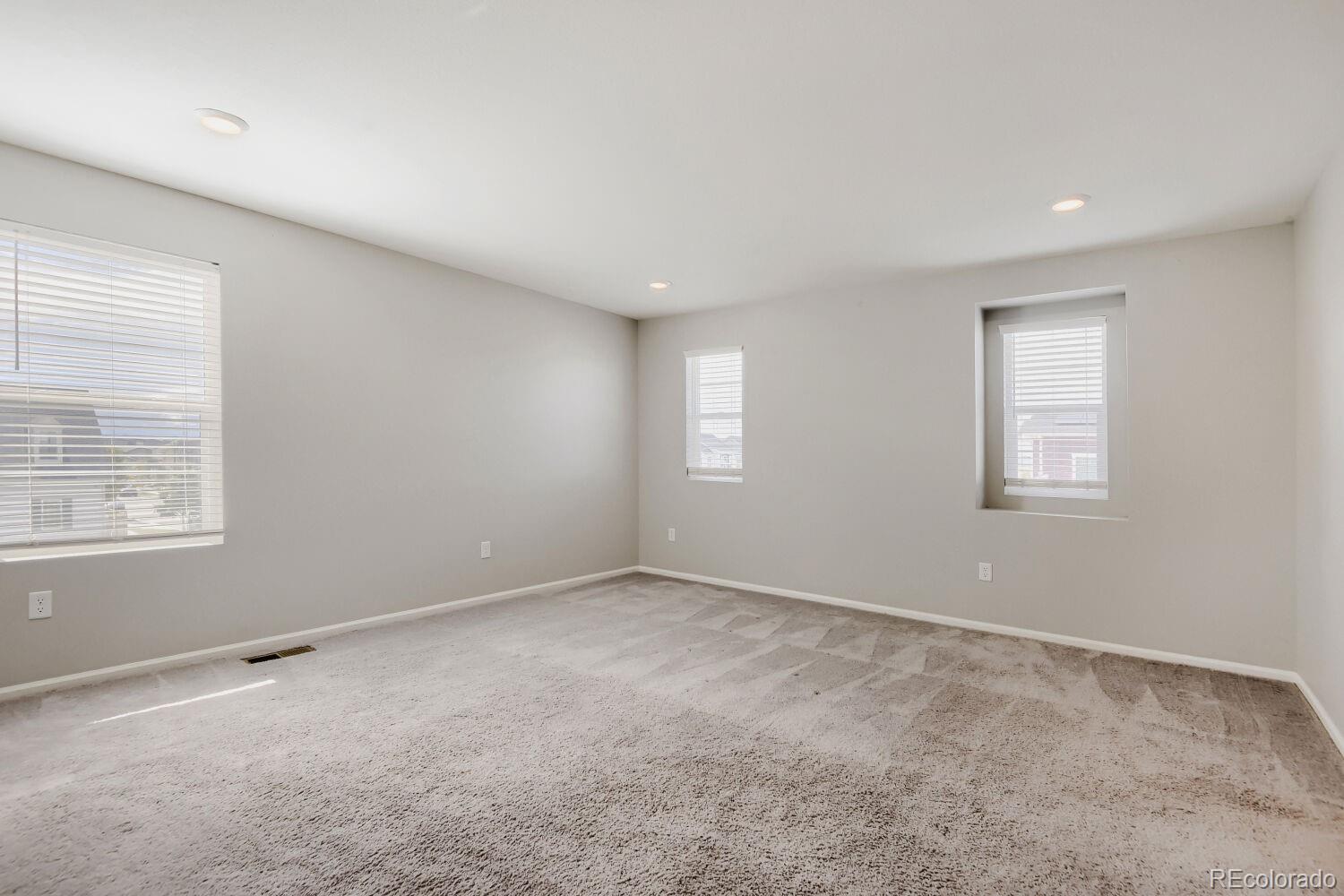 MLS Image #9 for 6302 n fulton street,denver, Colorado