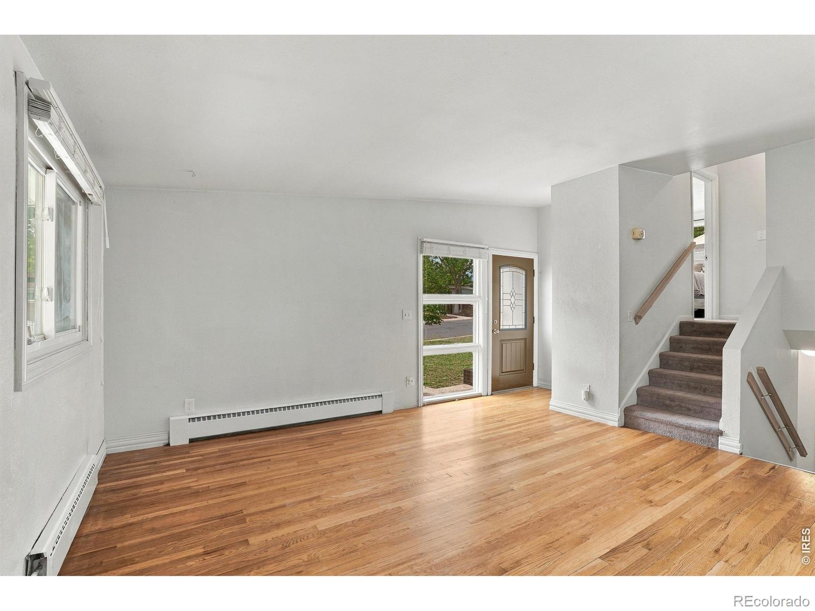 MLS Image #4 for 1654 s perry street,denver, Colorado