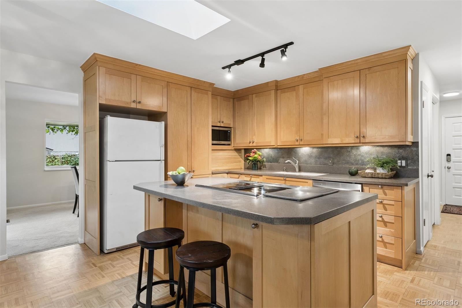 MLS Image #10 for 9821 e walsh place,denver, Colorado