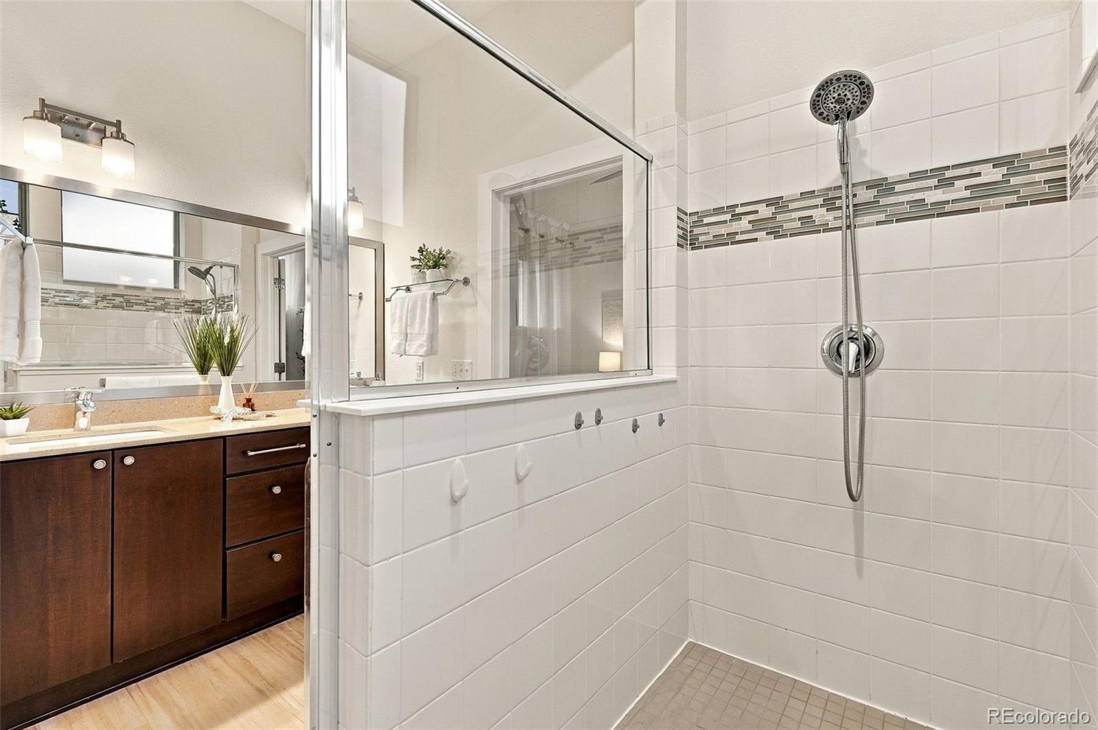 MLS Image #20 for 6737  alan drive,denver, Colorado