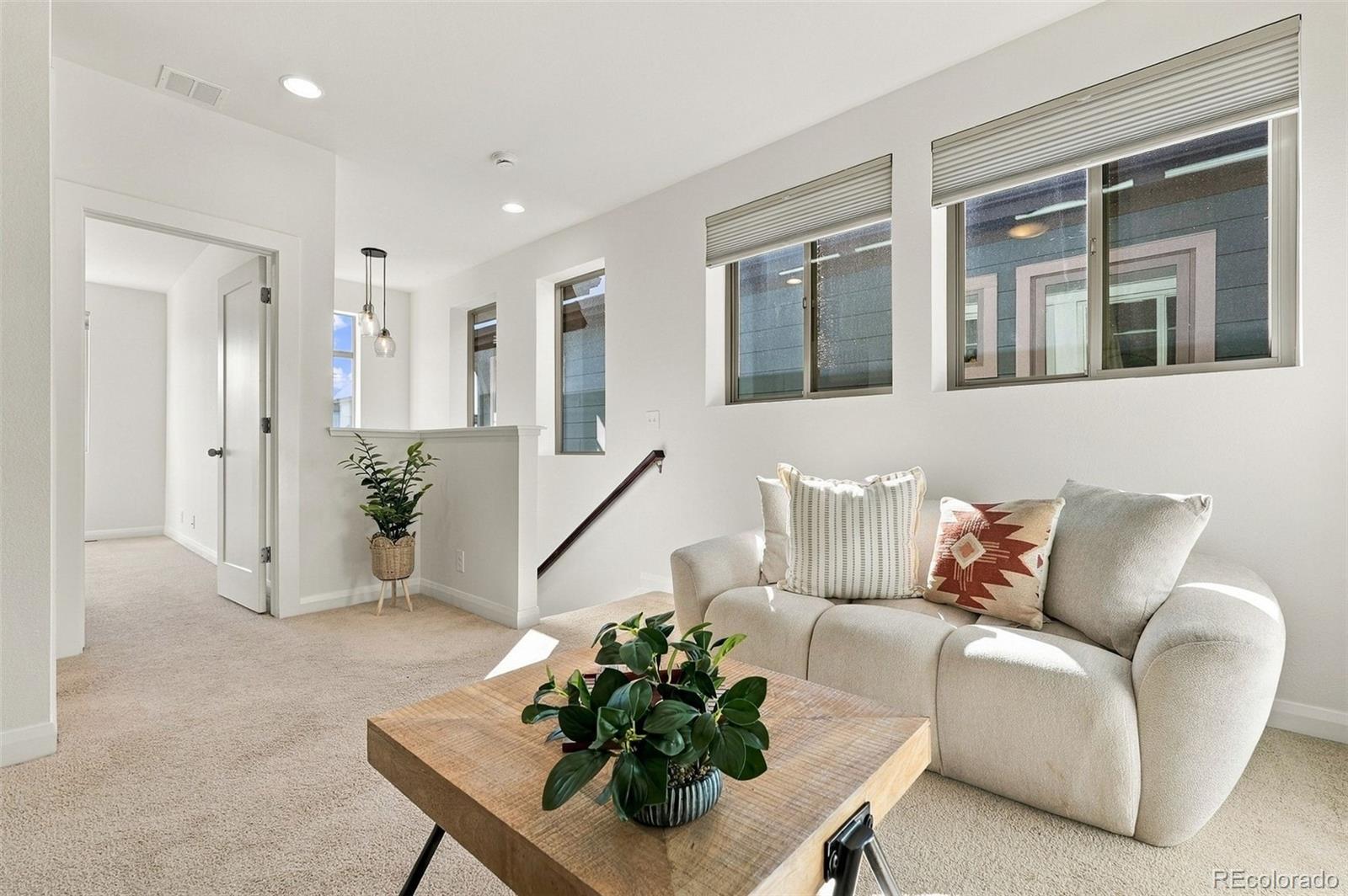 MLS Image #23 for 6737  alan drive,denver, Colorado