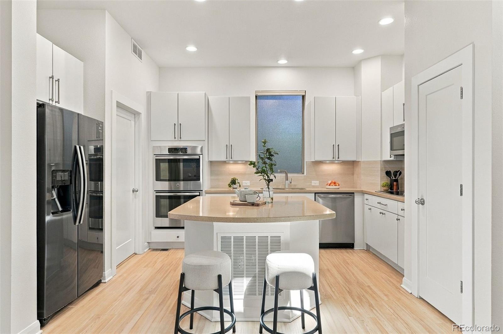 MLS Image #9 for 6737  alan drive,denver, Colorado