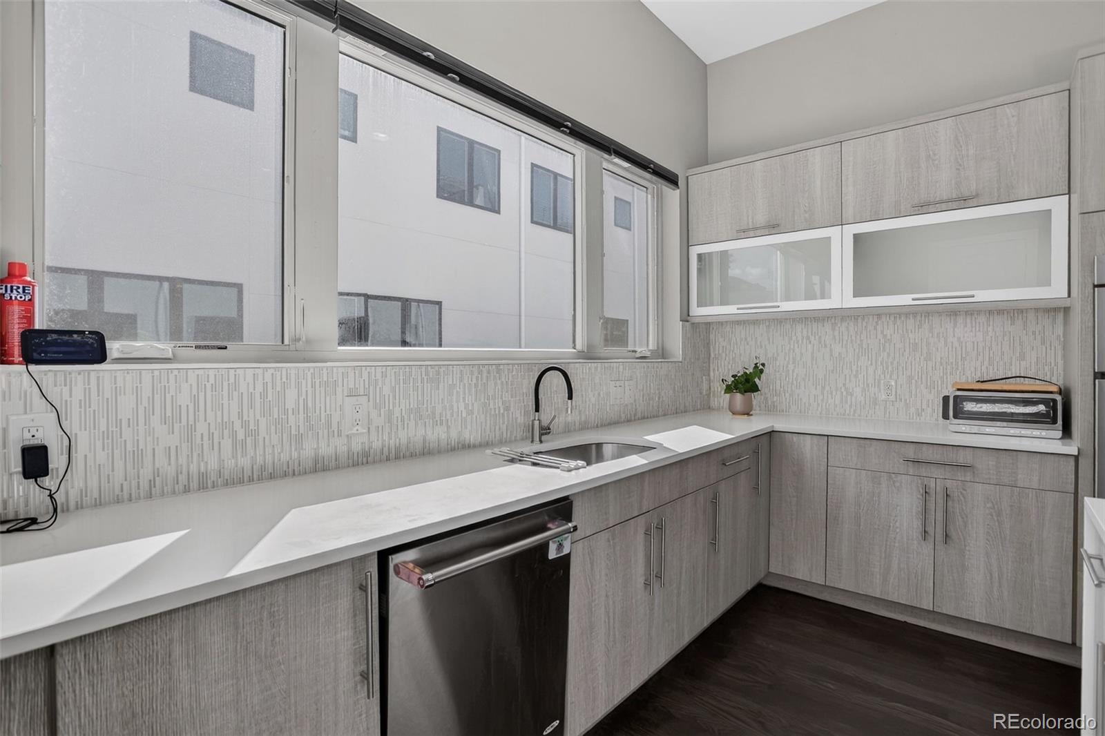 MLS Image #4 for 1312 e 22nd avenue,denver, Colorado