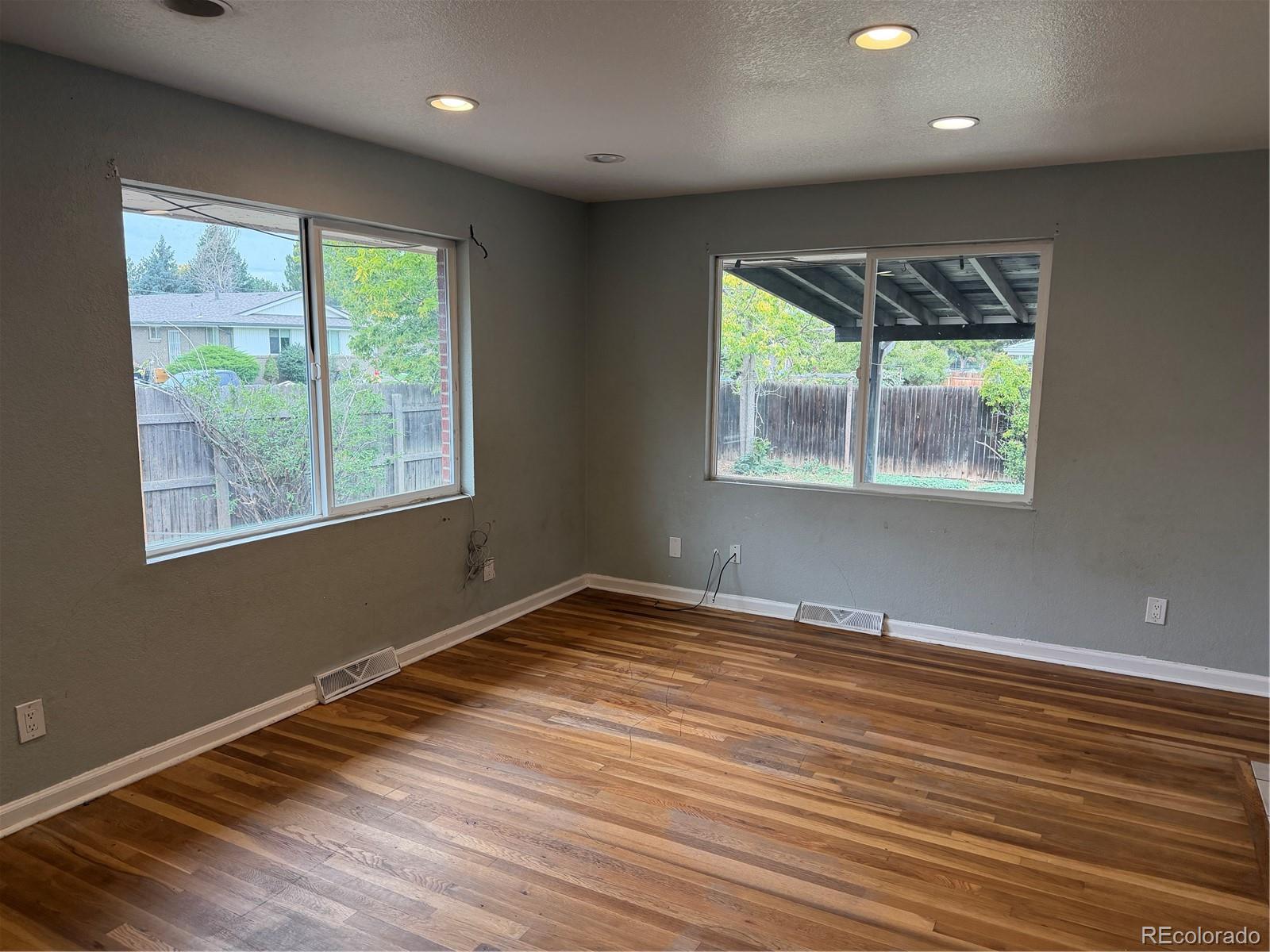 MLS Image #6 for 281  lansing street,aurora, Colorado