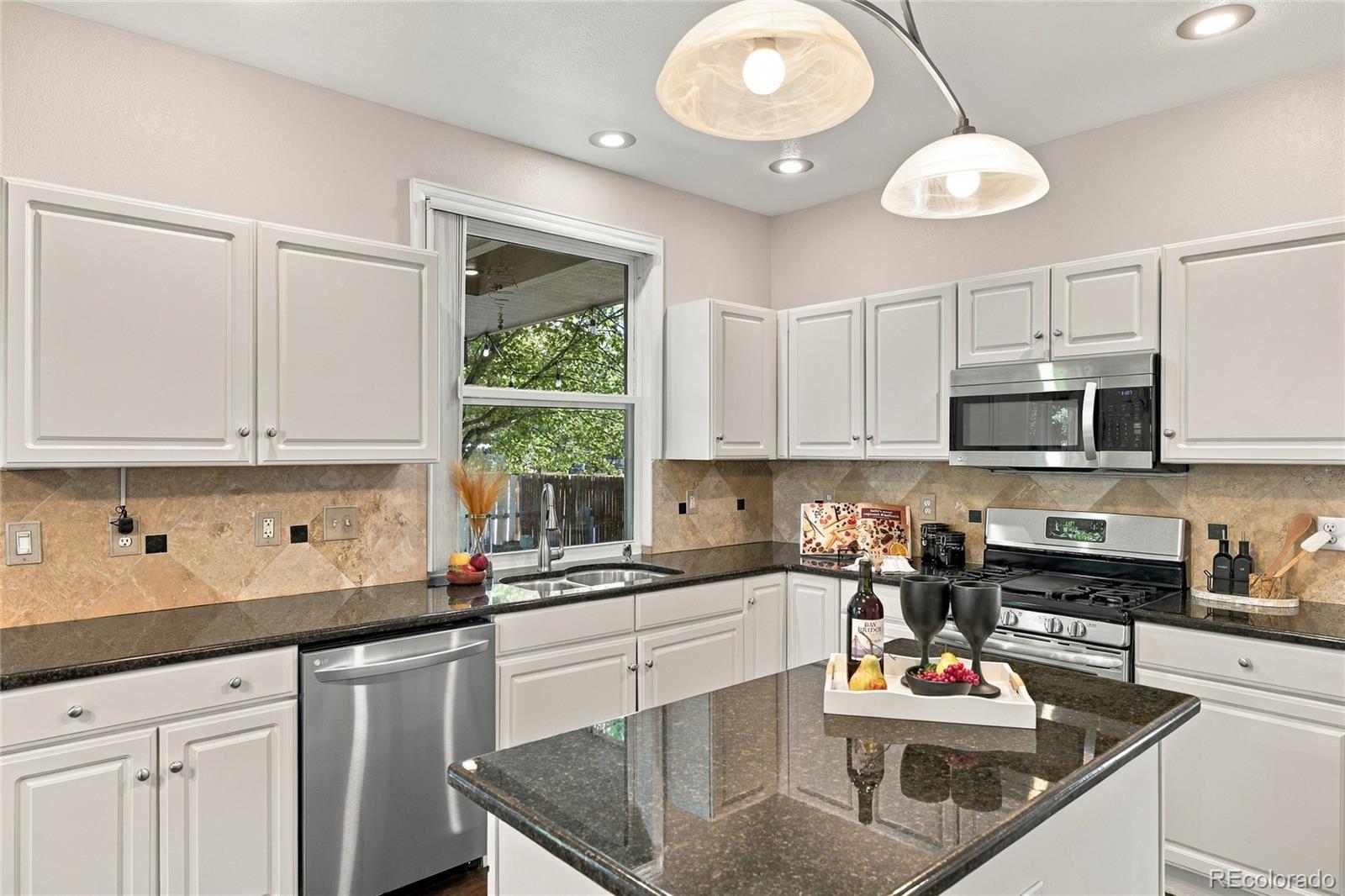 MLS Image #11 for 2411 s holman circle,lakewood, Colorado