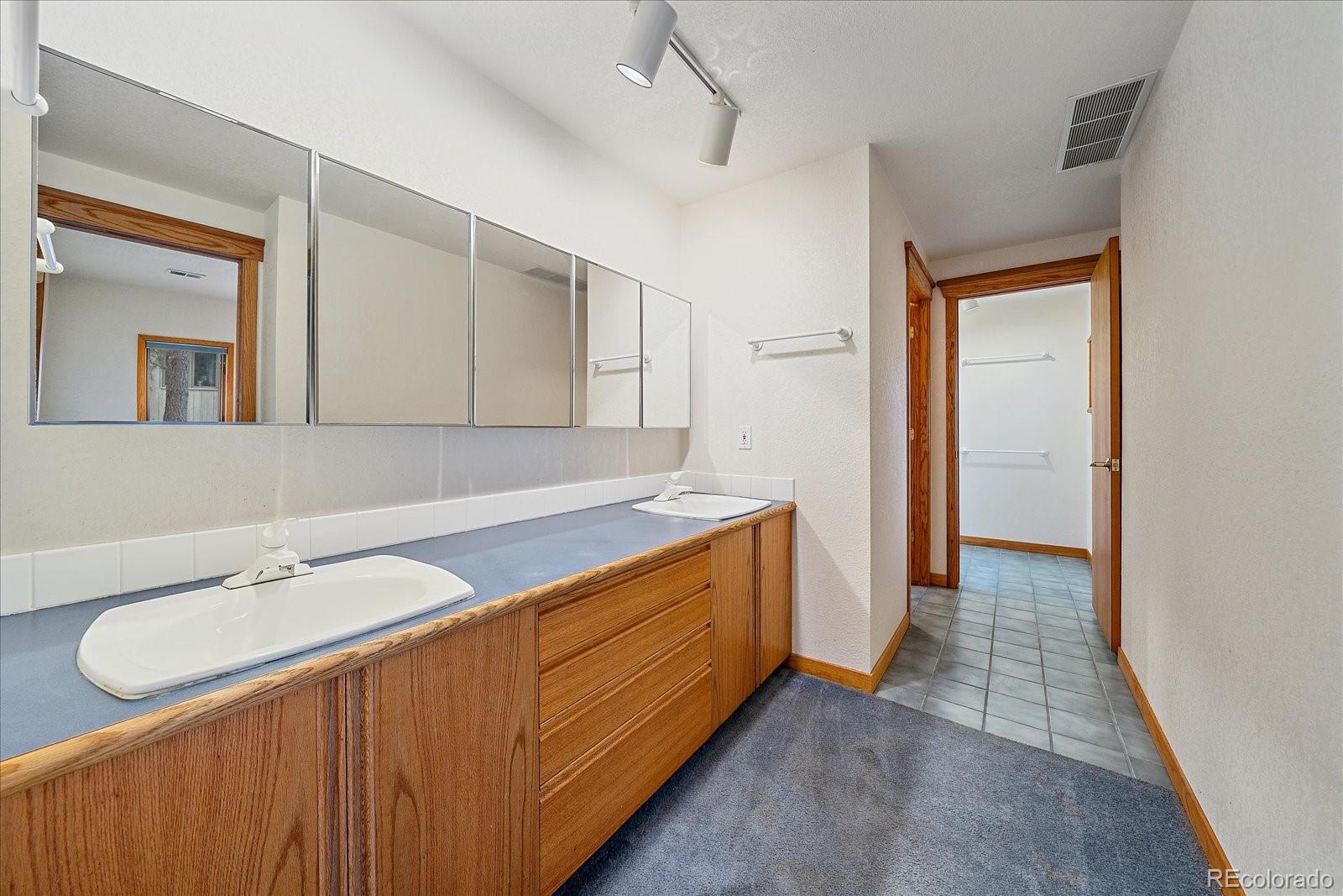MLS Image #25 for 6617  condor run,littleton, Colorado