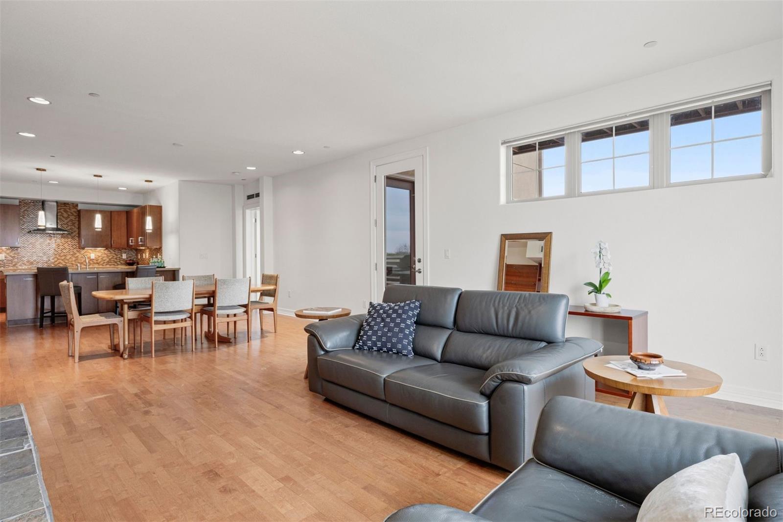 MLS Image #11 for 89 n rampart way,denver, Colorado
