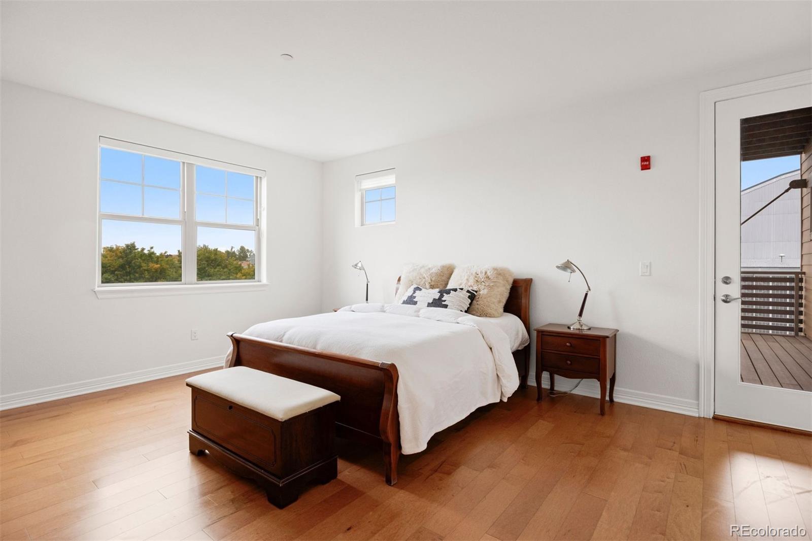 MLS Image #12 for 89 n rampart way,denver, Colorado