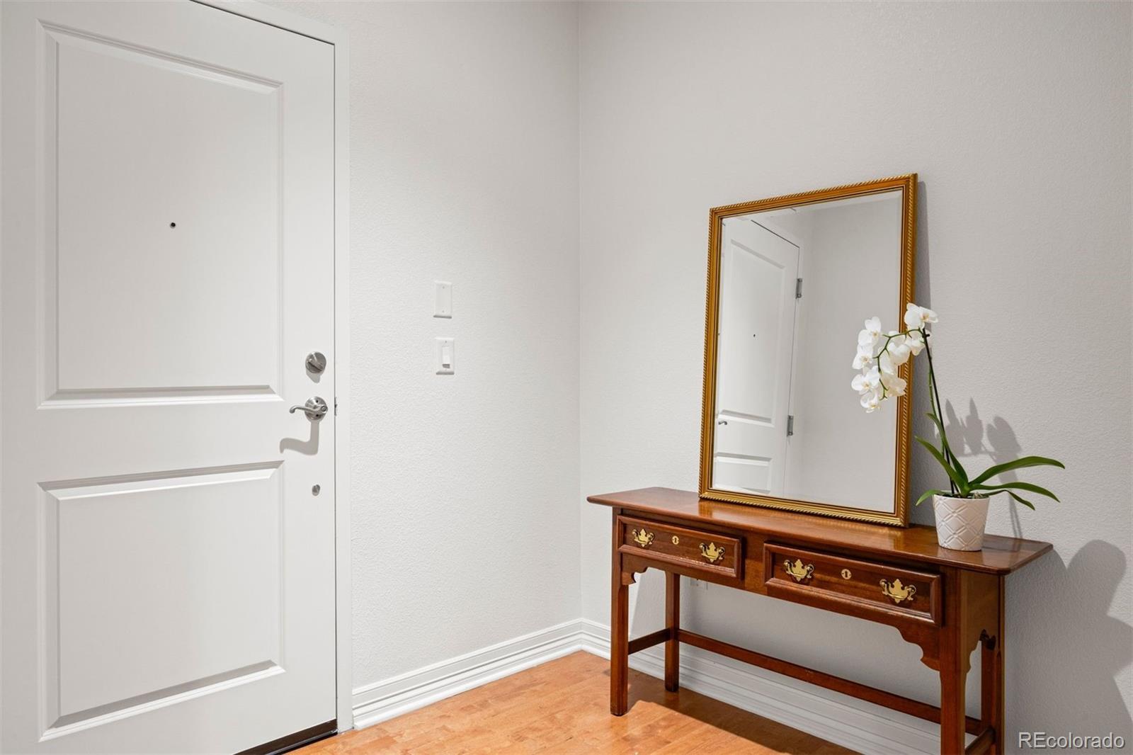 MLS Image #20 for 89 n rampart way,denver, Colorado
