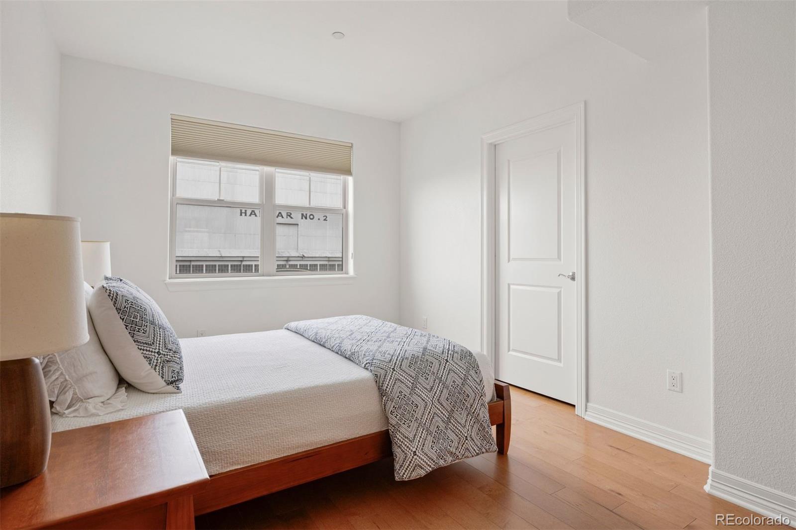 MLS Image #22 for 89 n rampart way,denver, Colorado