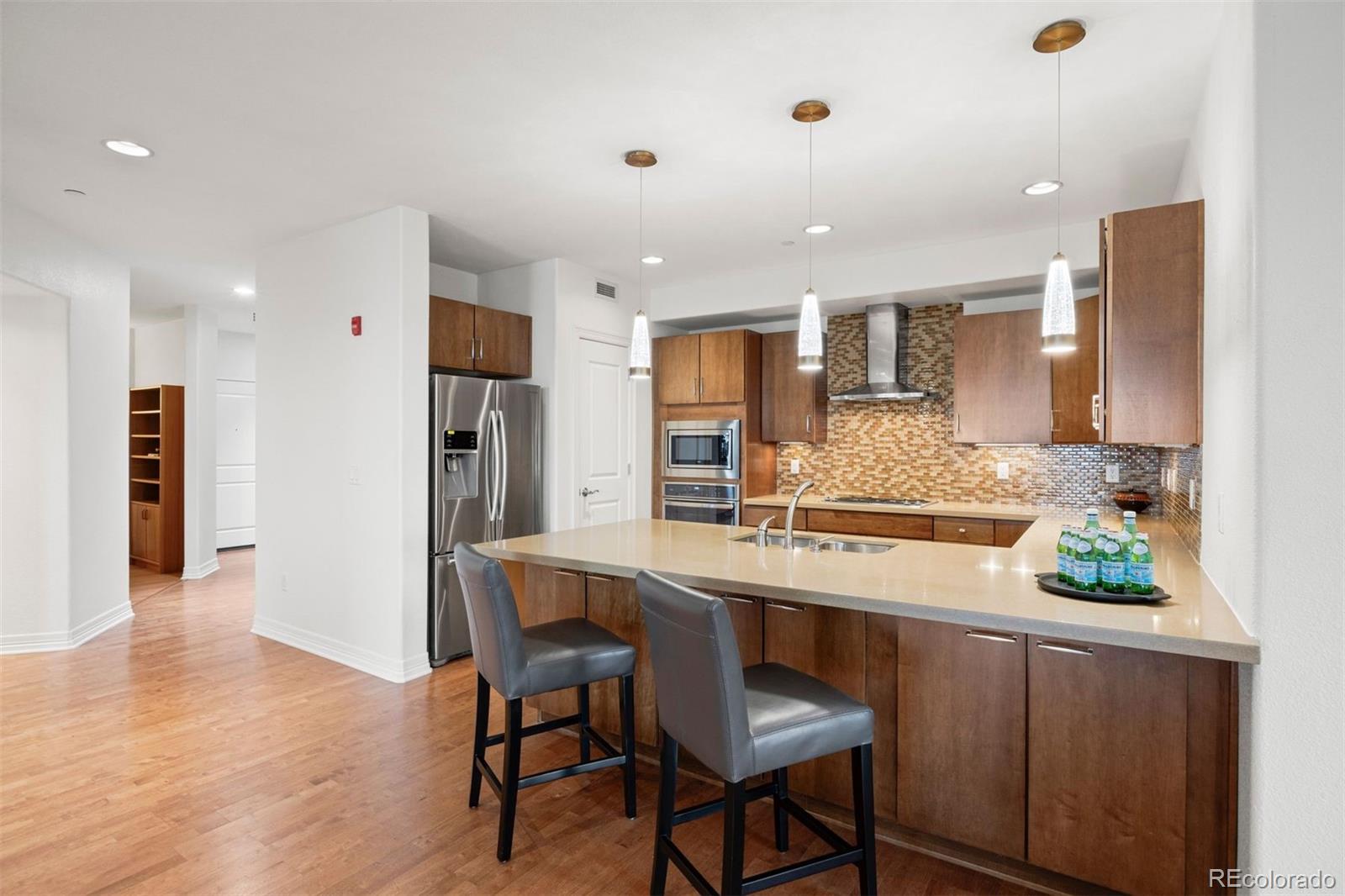 MLS Image #4 for 89 n rampart way,denver, Colorado