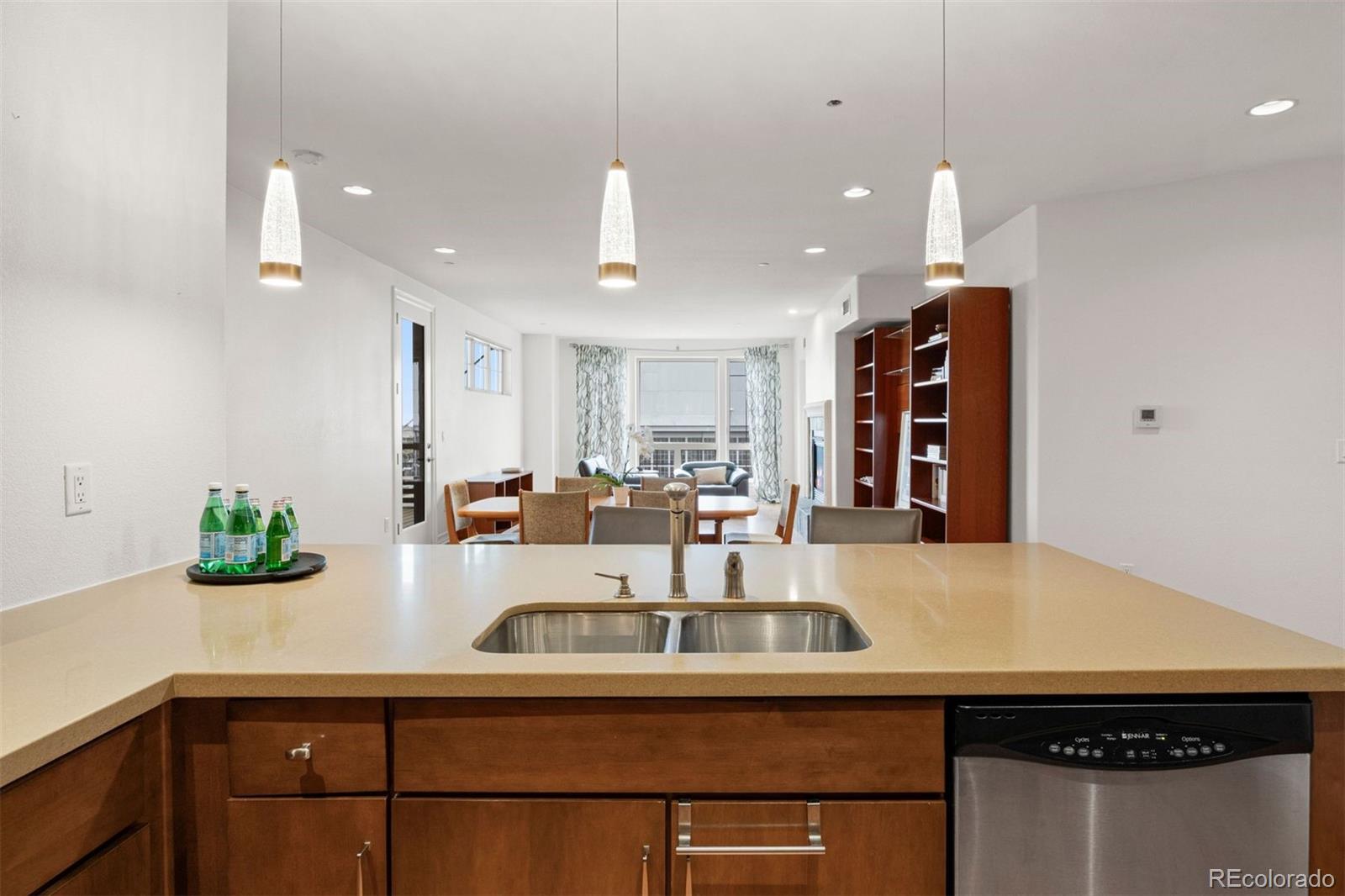 MLS Image #7 for 89 n rampart way,denver, Colorado
