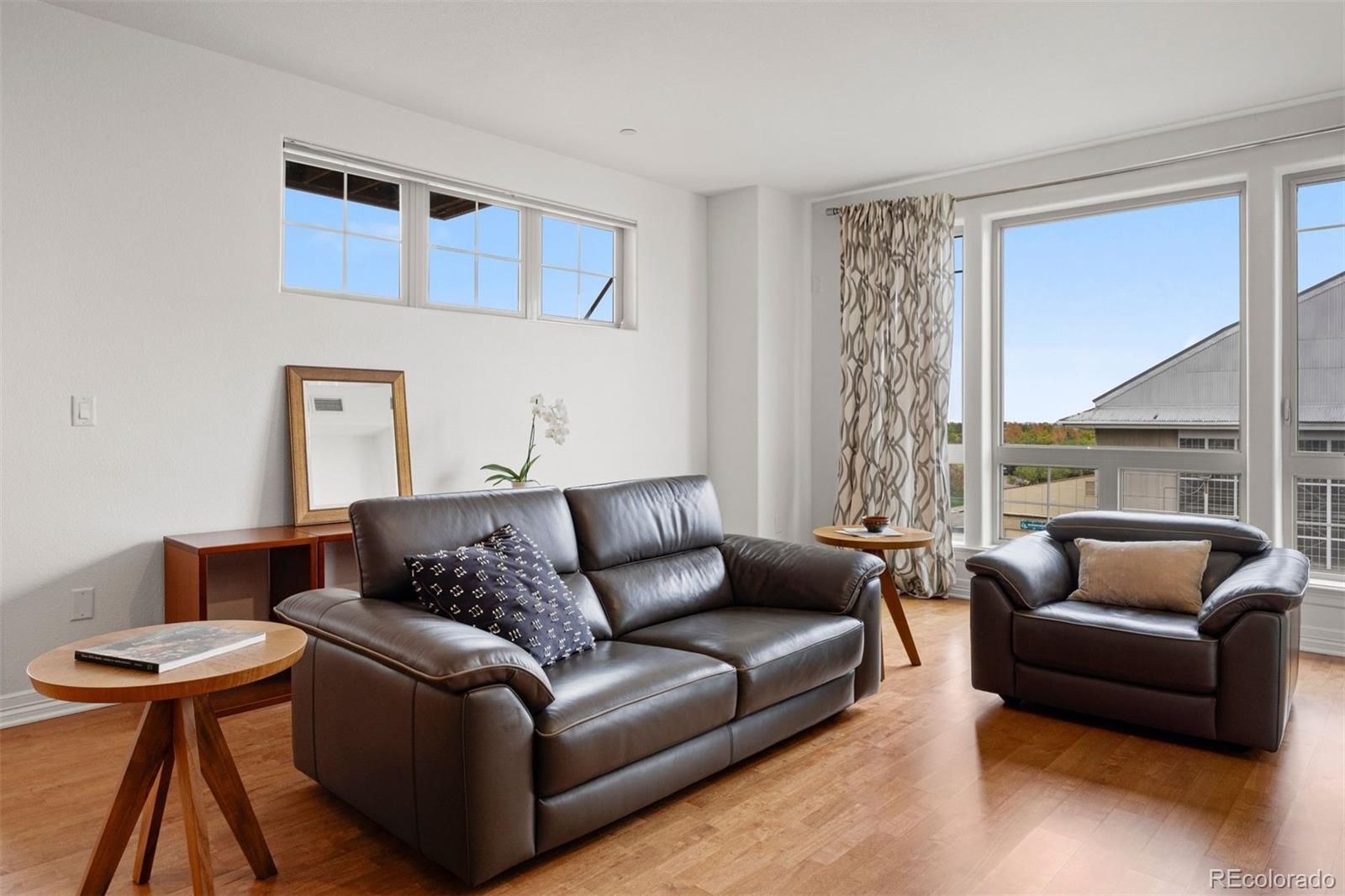 MLS Image #8 for 89 n rampart way,denver, Colorado