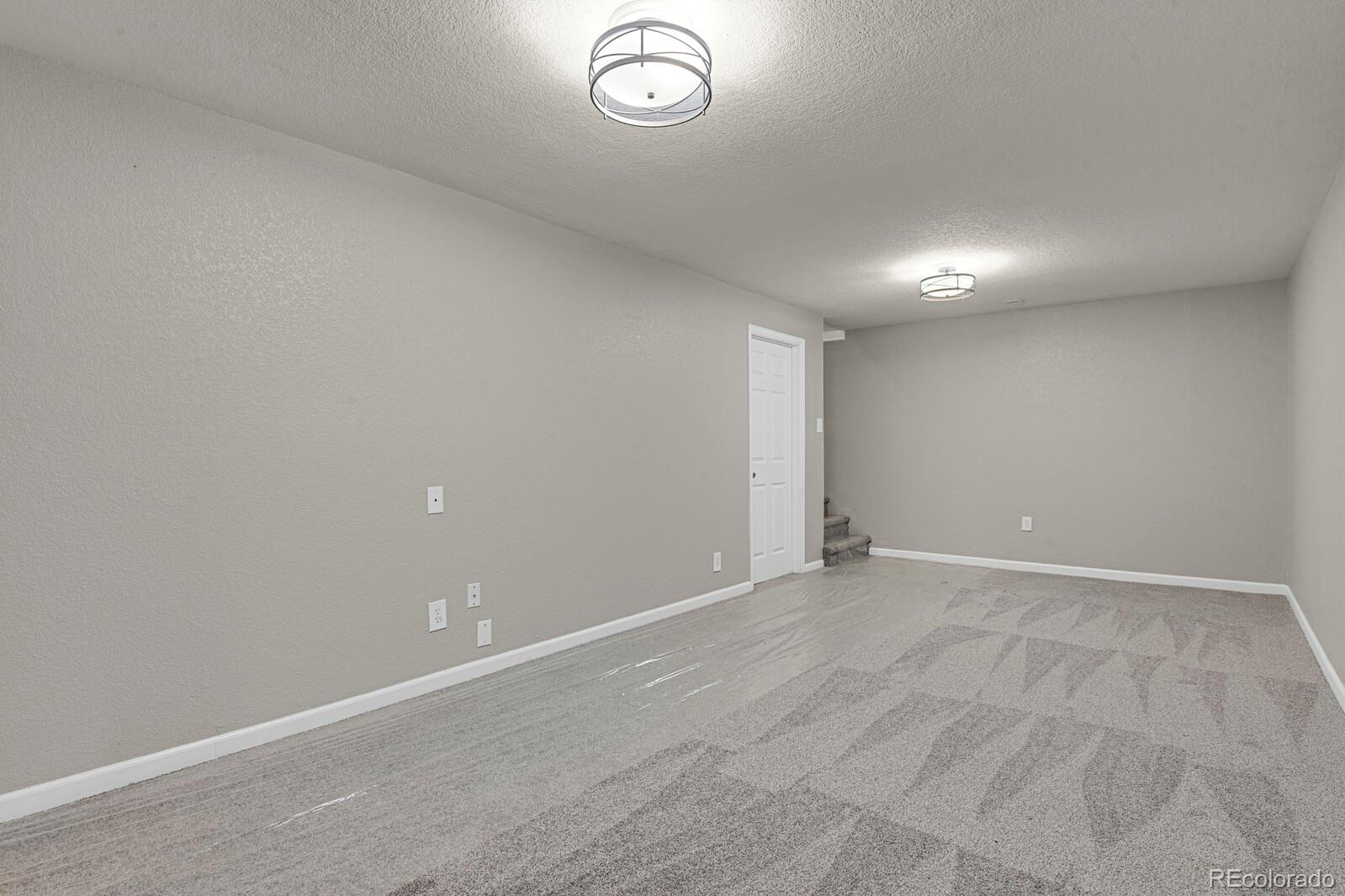 MLS Image #14 for 1985  longbranch street,strasburg, Colorado