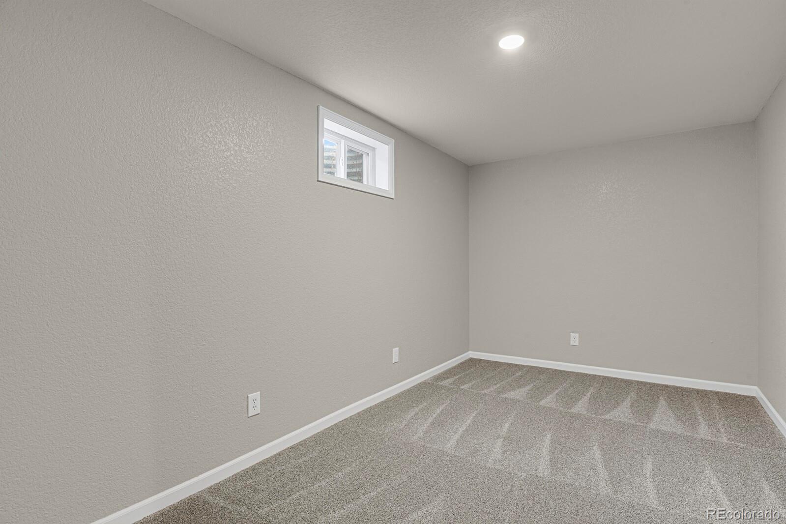 MLS Image #15 for 1985  longbranch street,strasburg, Colorado