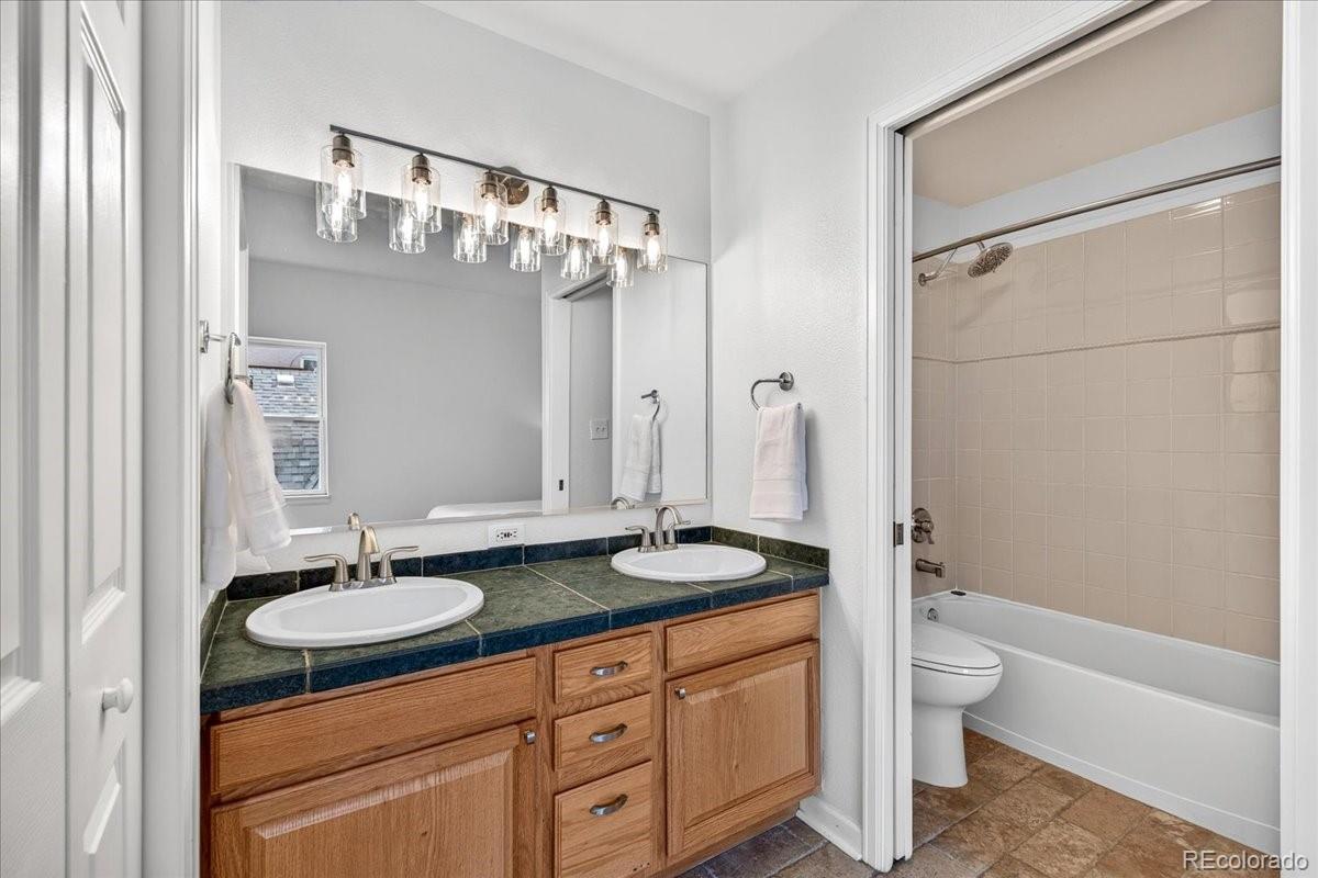 MLS Image #11 for 1780 n washington street 202,denver, Colorado