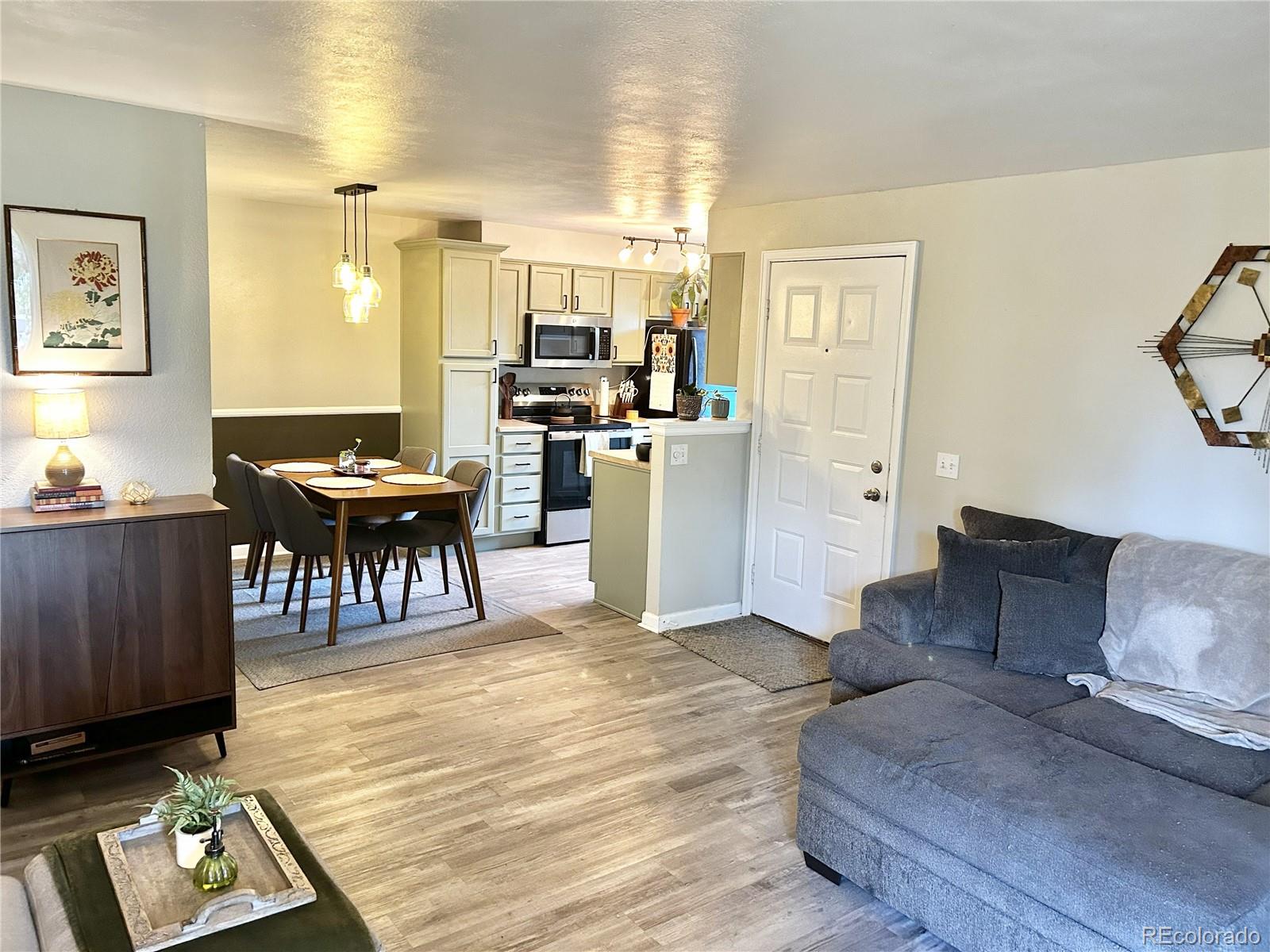 MLS Image #3 for 11922  bellaire street,thornton, Colorado