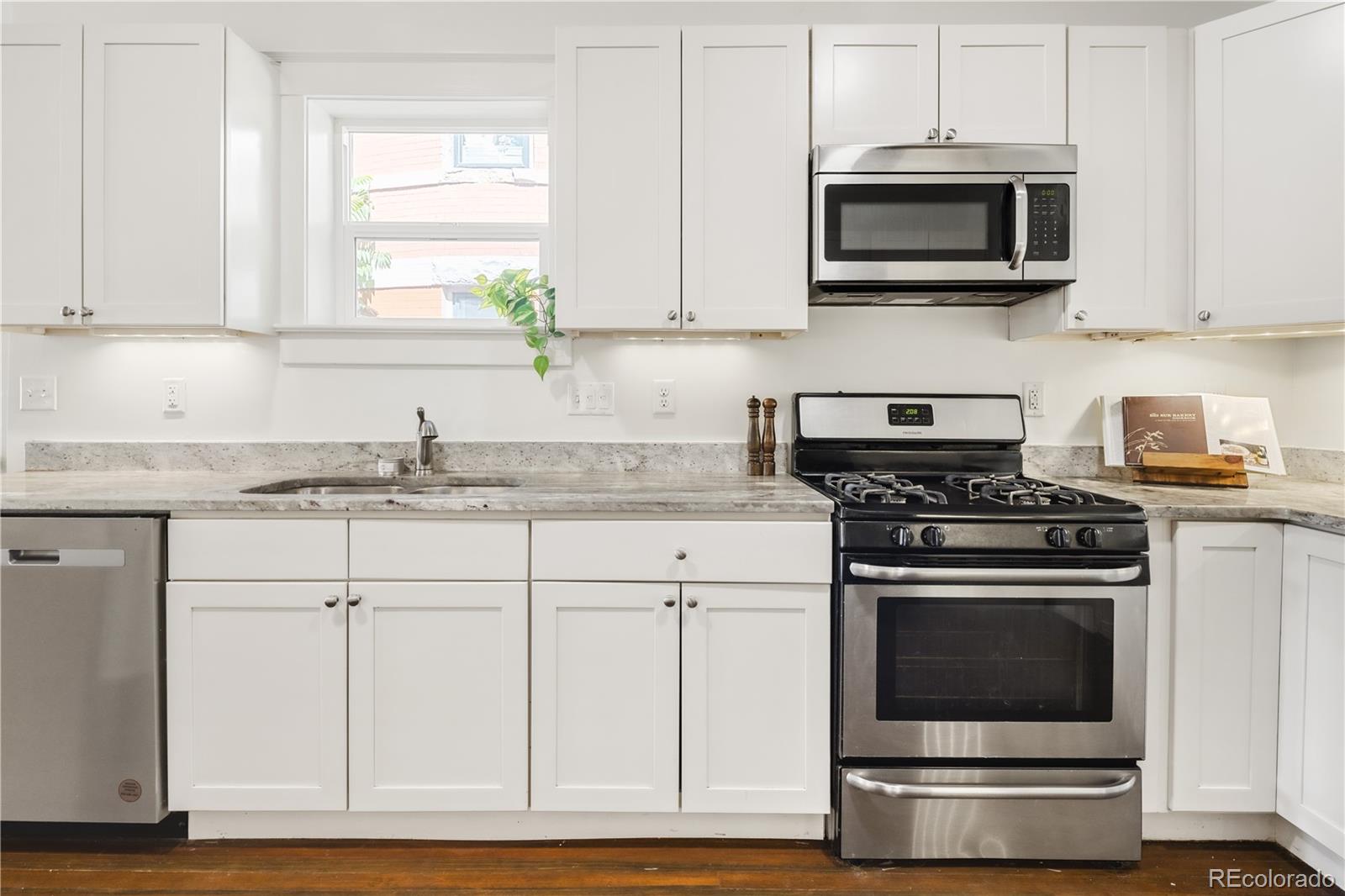 MLS Image #17 for 2500 n race street,denver, Colorado