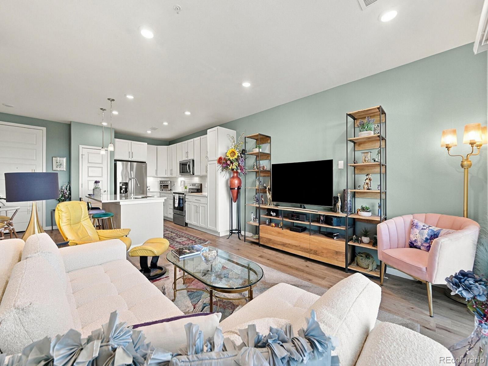 MLS Image #11 for 420 e fremont place,littleton, Colorado