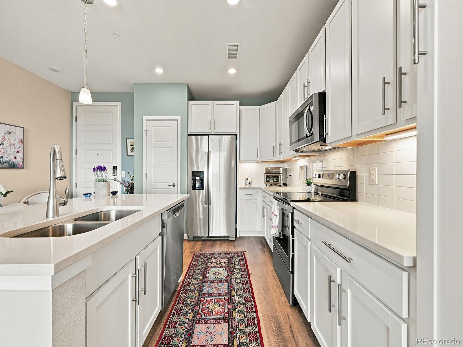 MLS Image #6 for 420 e fremont place,littleton, Colorado
