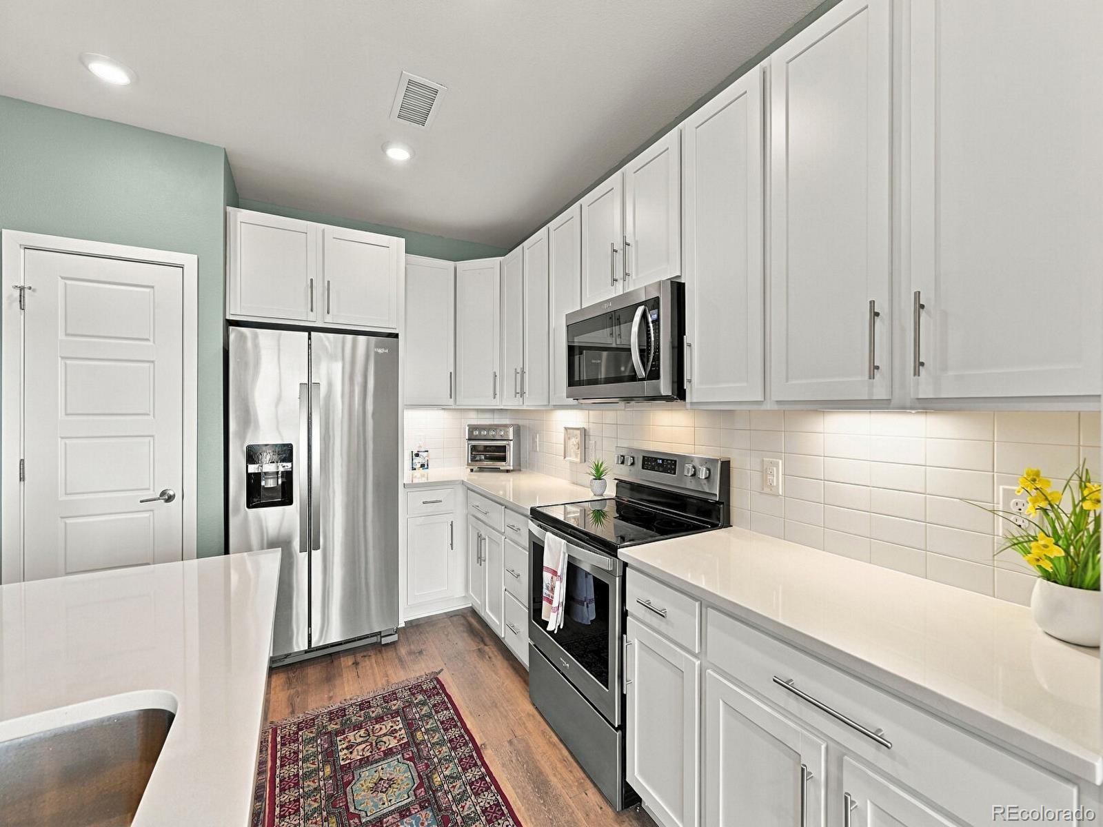 MLS Image #8 for 420 e fremont place,littleton, Colorado