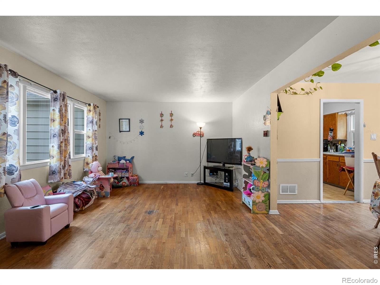 MLS Image #4 for 2424  14th ave ct,greeley, Colorado