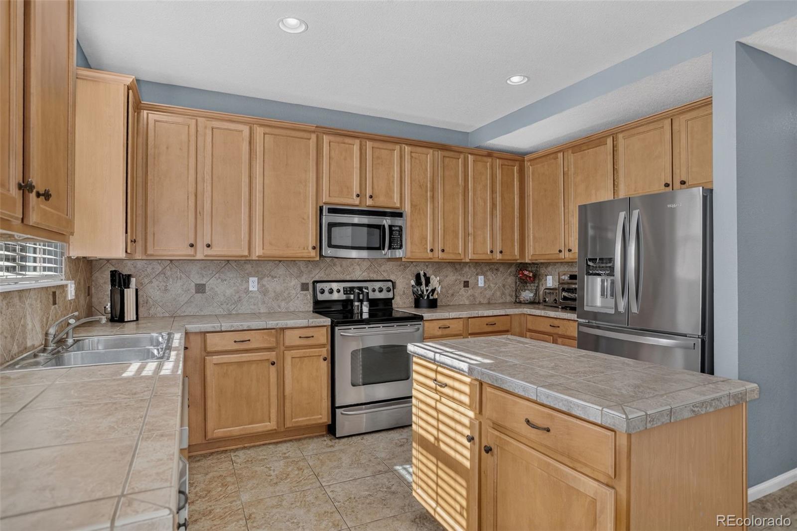 MLS Image #16 for 5575 s buchanan street,aurora, Colorado