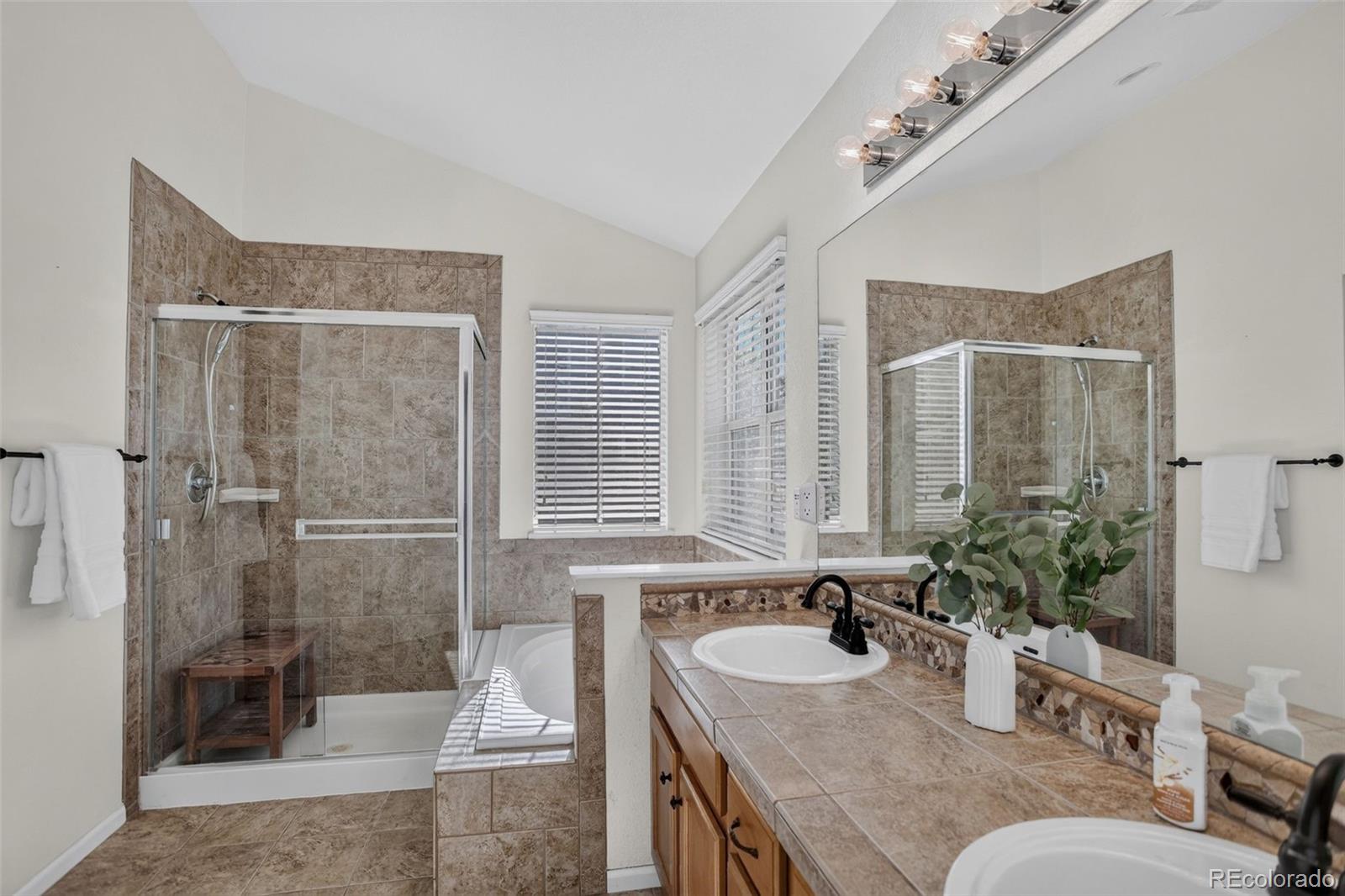 MLS Image #23 for 5575 s buchanan street,aurora, Colorado