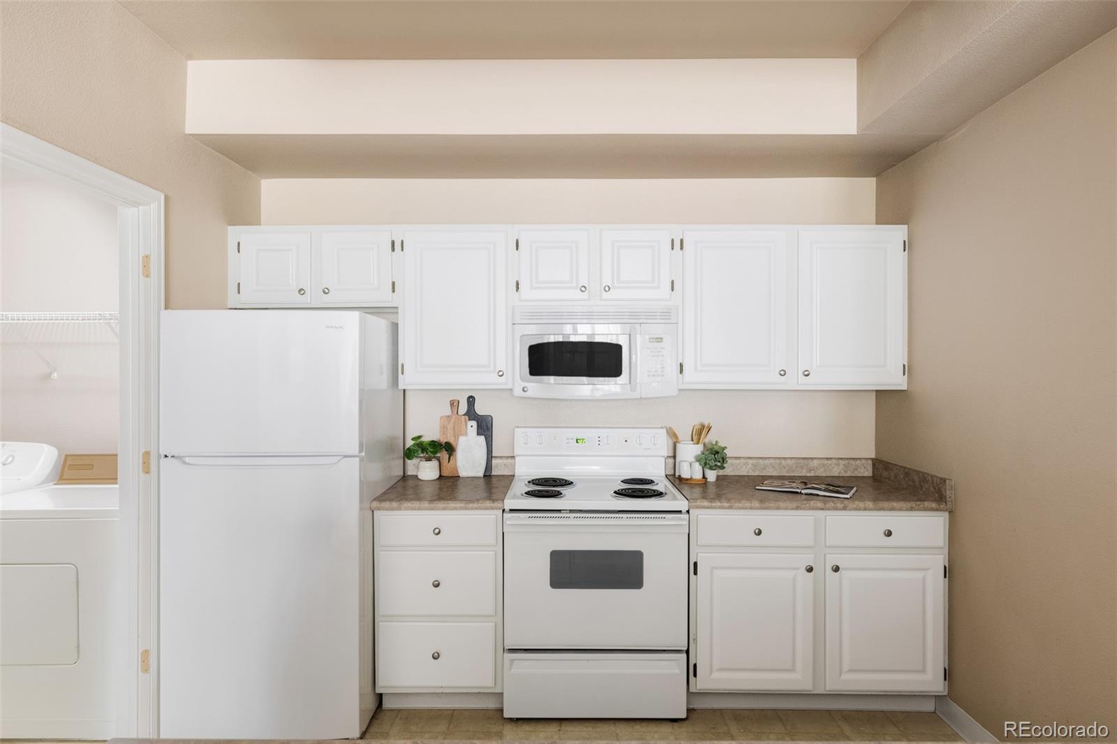 MLS Image #10 for 12812  ironstone way 104,parker, Colorado