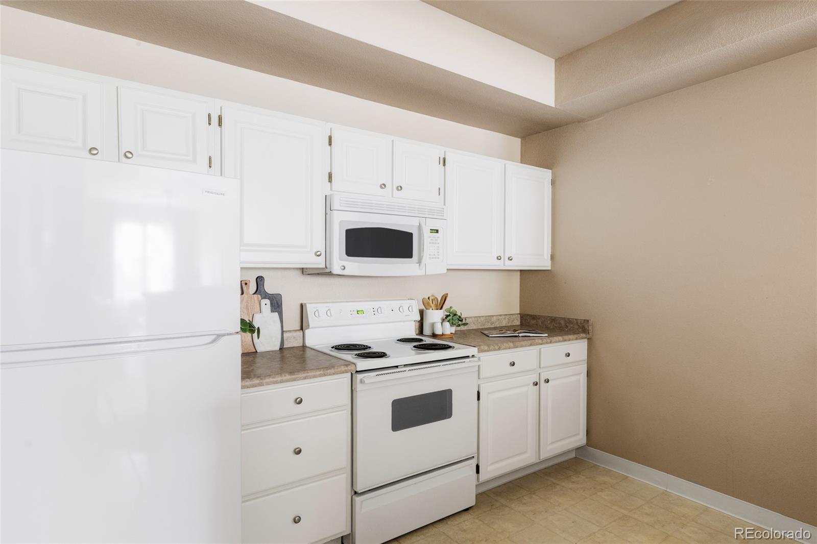 MLS Image #11 for 12812  ironstone way 104,parker, Colorado