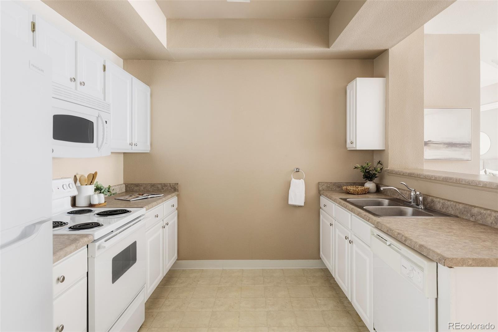 MLS Image #12 for 12812  ironstone way 104,parker, Colorado