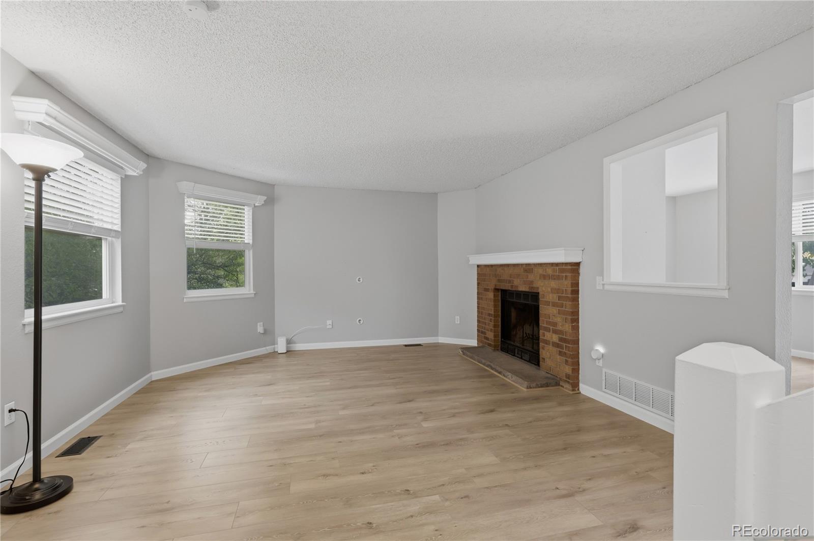 MLS Image #9 for 5016 s ventura street,aurora, Colorado