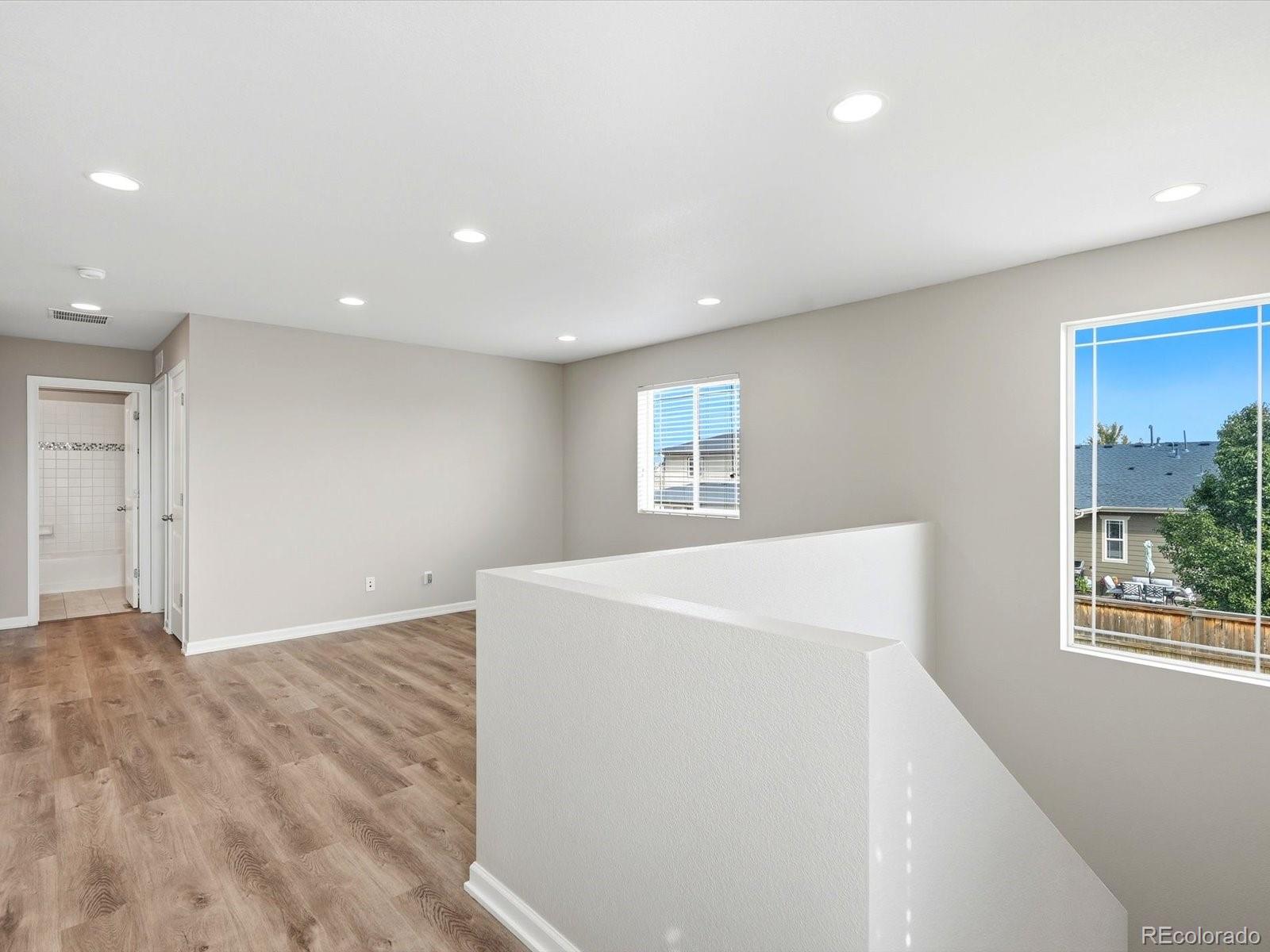 MLS Image #11 for 206 s kewaunee way,aurora, Colorado