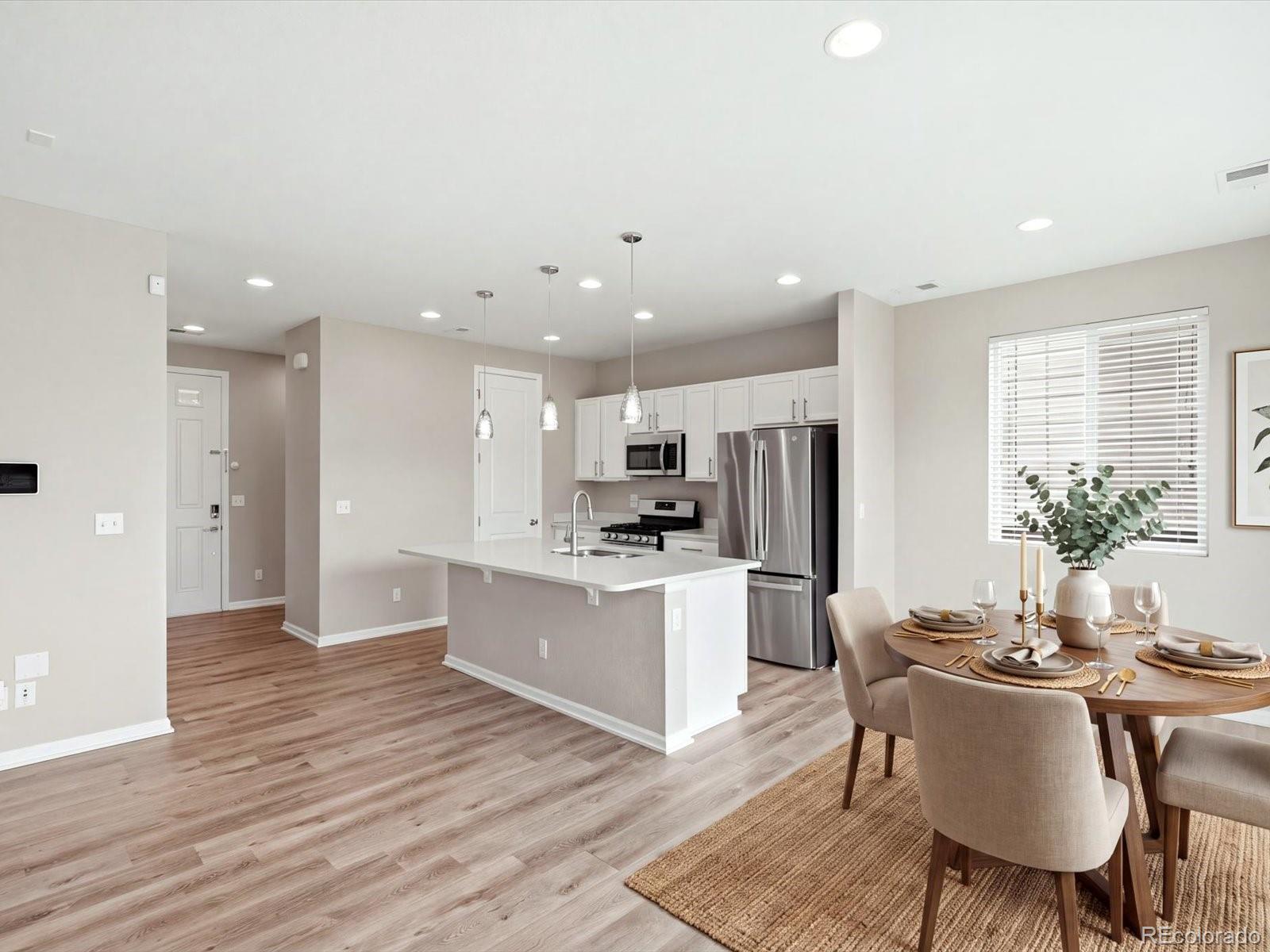 MLS Image #2 for 206 s kewaunee way,aurora, Colorado