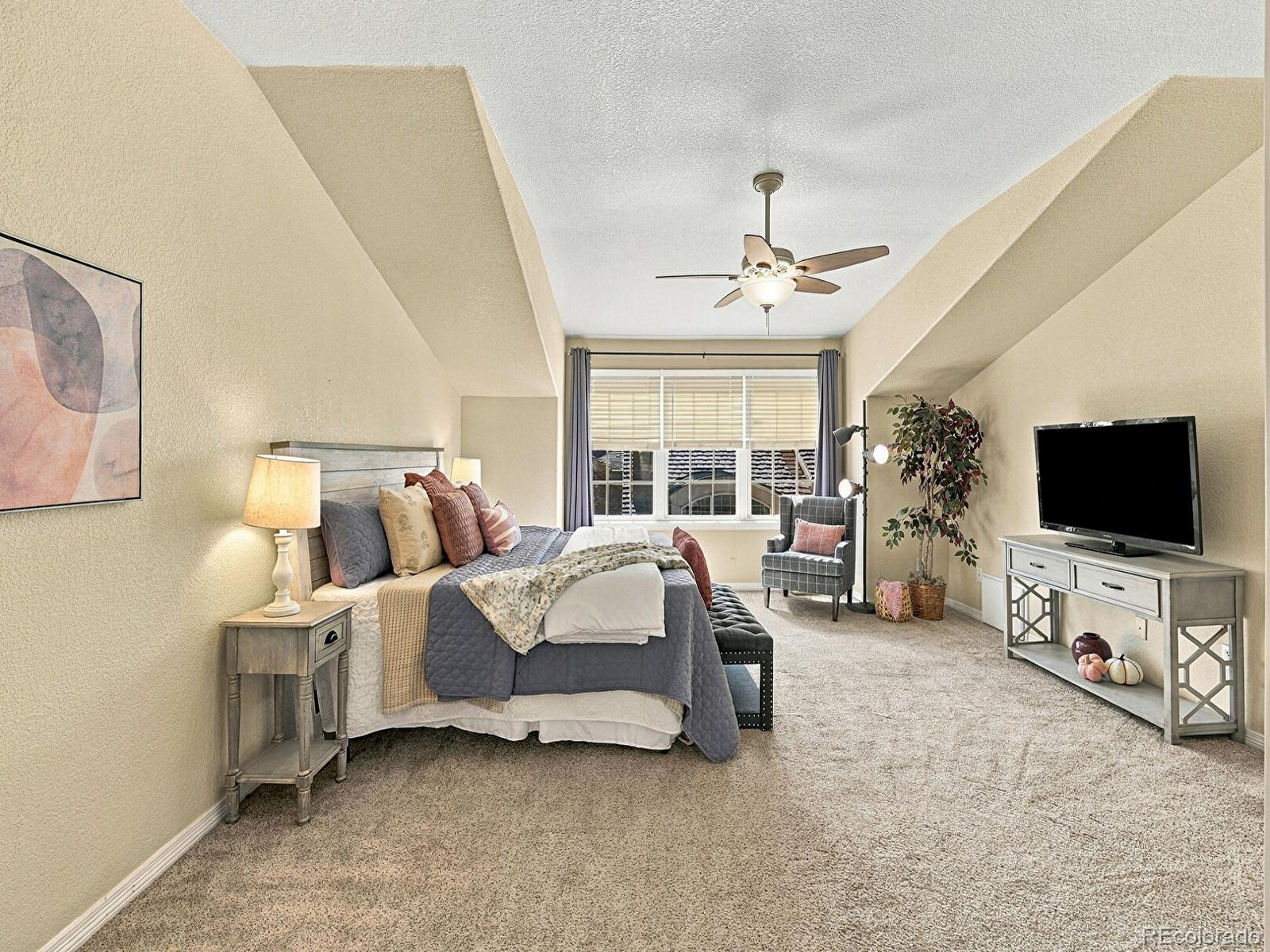 MLS Image #14 for 4545 s monaco street,denver, Colorado