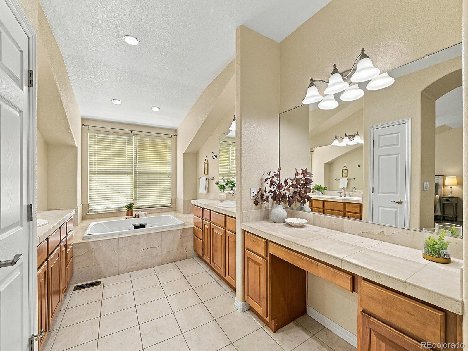MLS Image #18 for 4545 s monaco street,denver, Colorado