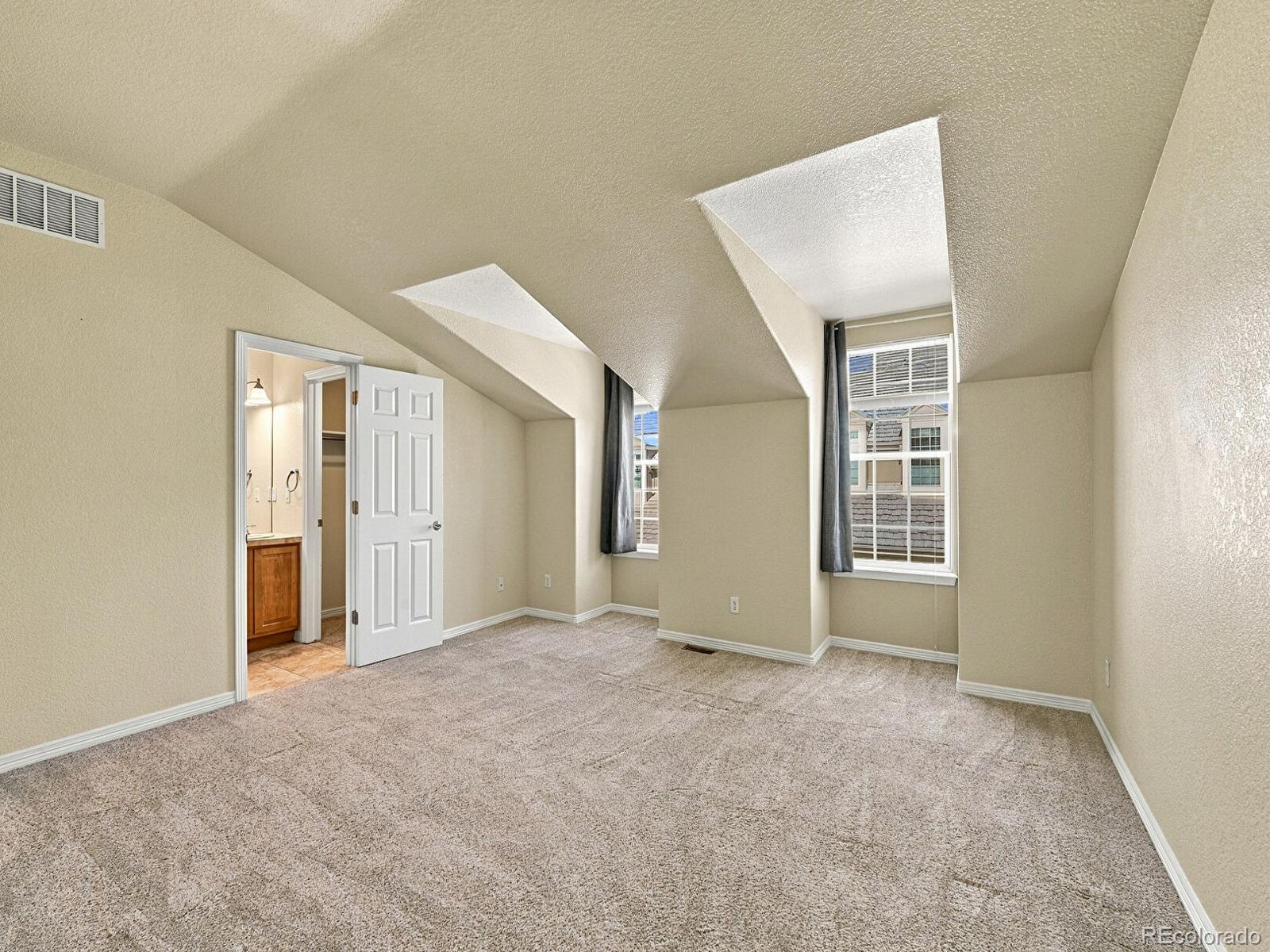 MLS Image #22 for 4545 s monaco street,denver, Colorado