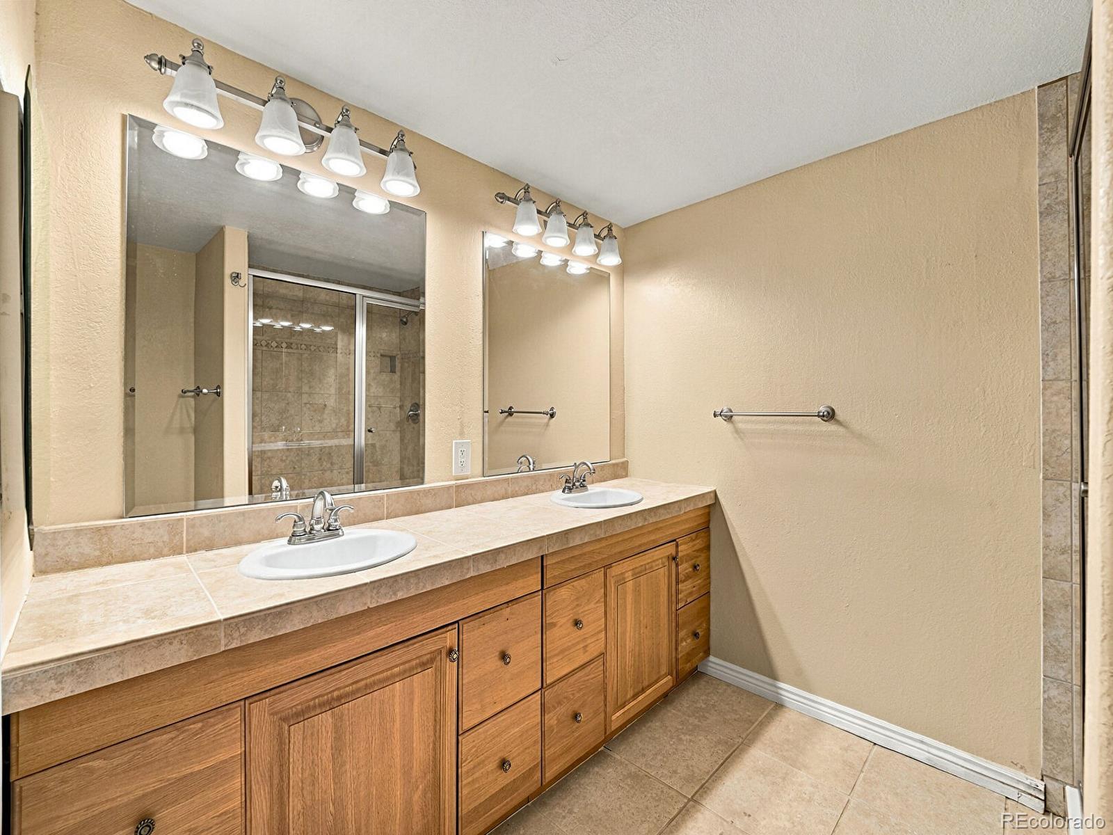 MLS Image #29 for 4545 s monaco street,denver, Colorado