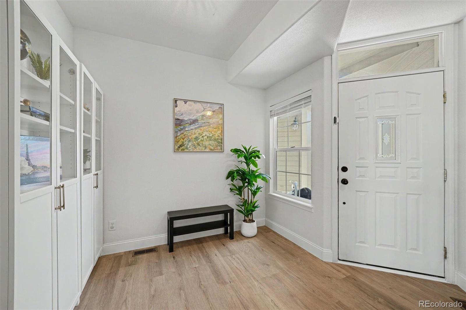 MLS Image #2 for 6424  range overlook heights,colorado springs, Colorado
